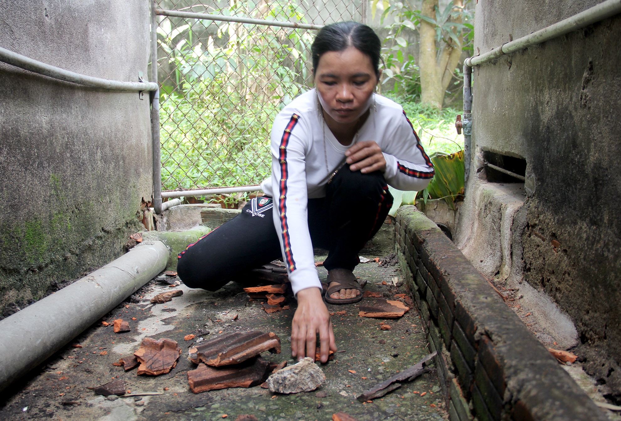 No min pha da gay thung nha dan hinh anh