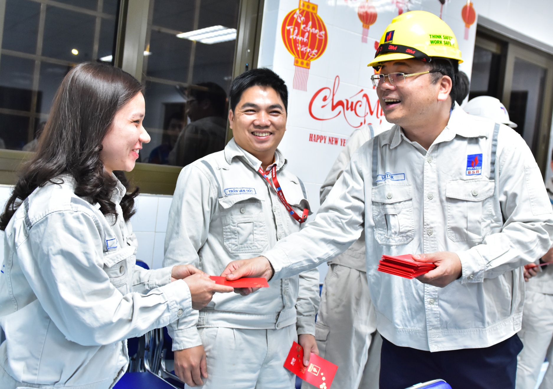 7 nam don Tet tren cong truong loc dau Dung Quat hinh anh