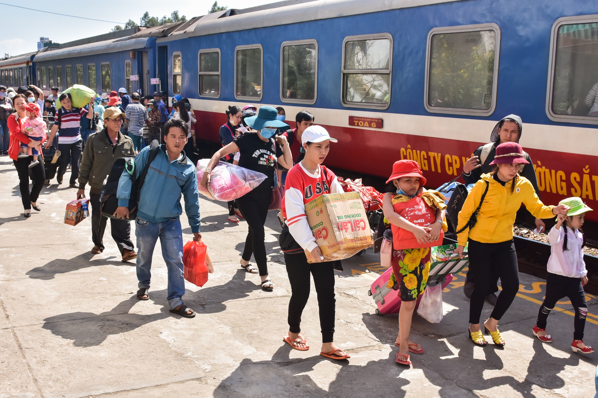 Nuoc mat ngay chia ly anh 5