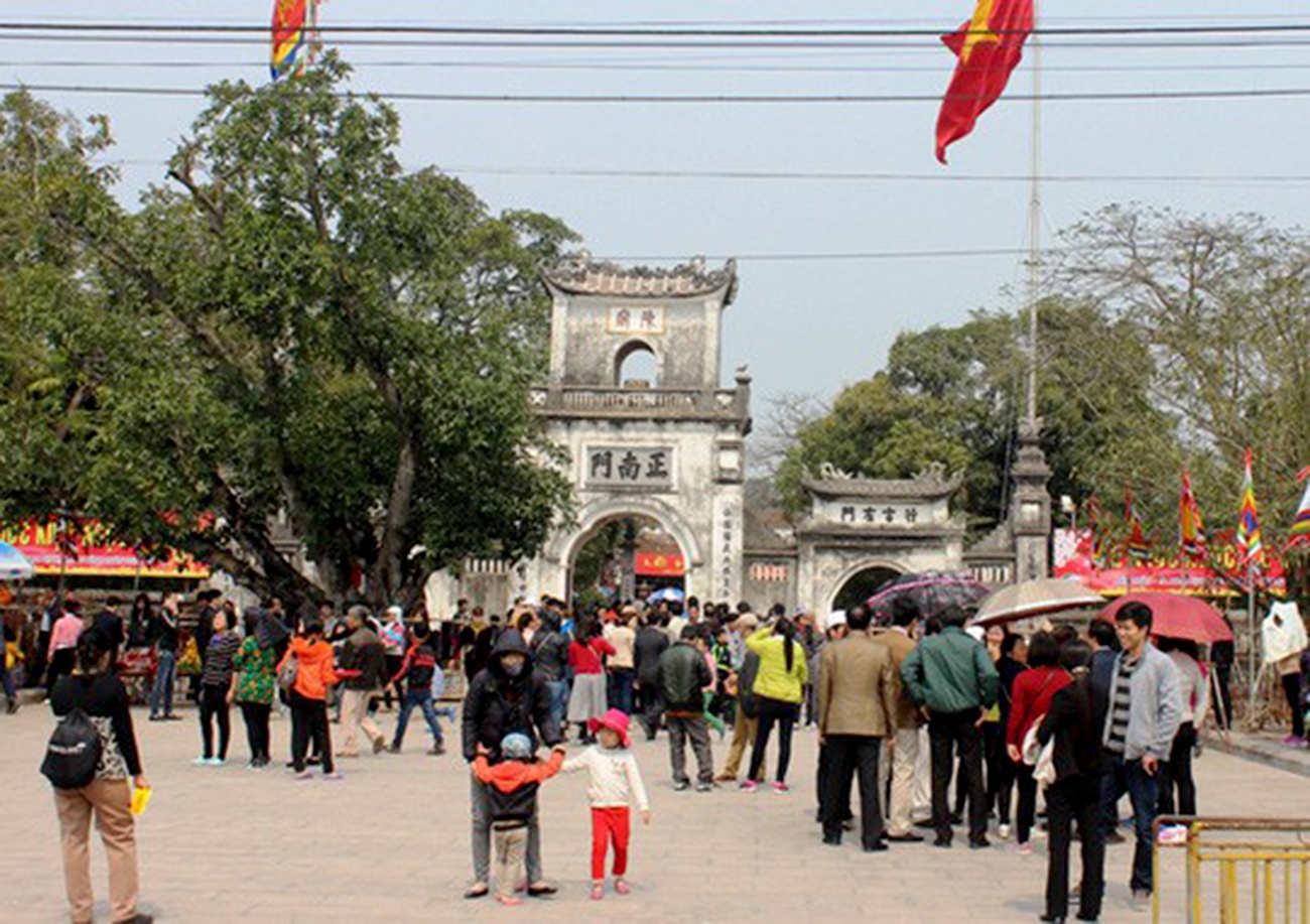 Dinh chi giam doc dien luc di le den Tran gio hanh chinh hinh anh