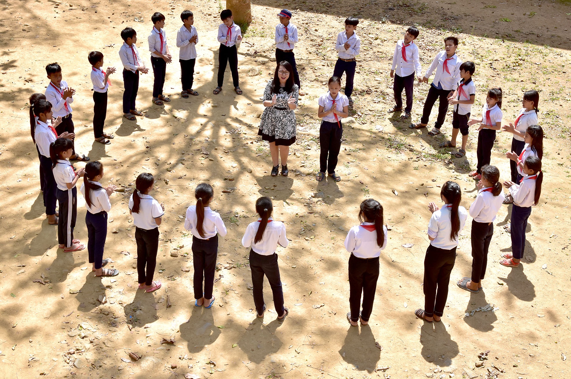 Co giao mang thai ho anh 3