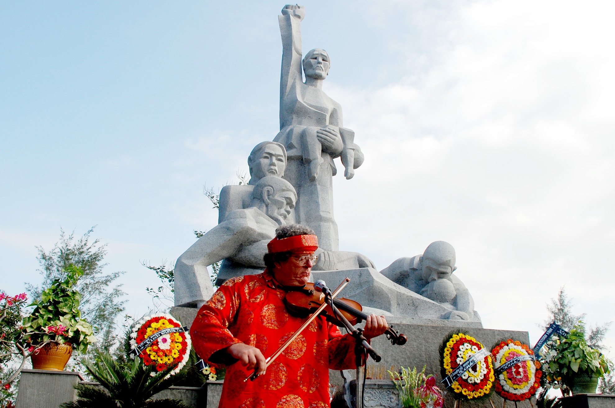 Tang ky niem chuong cho cuu binh My 'Vi tien bo phu nu' hinh anh