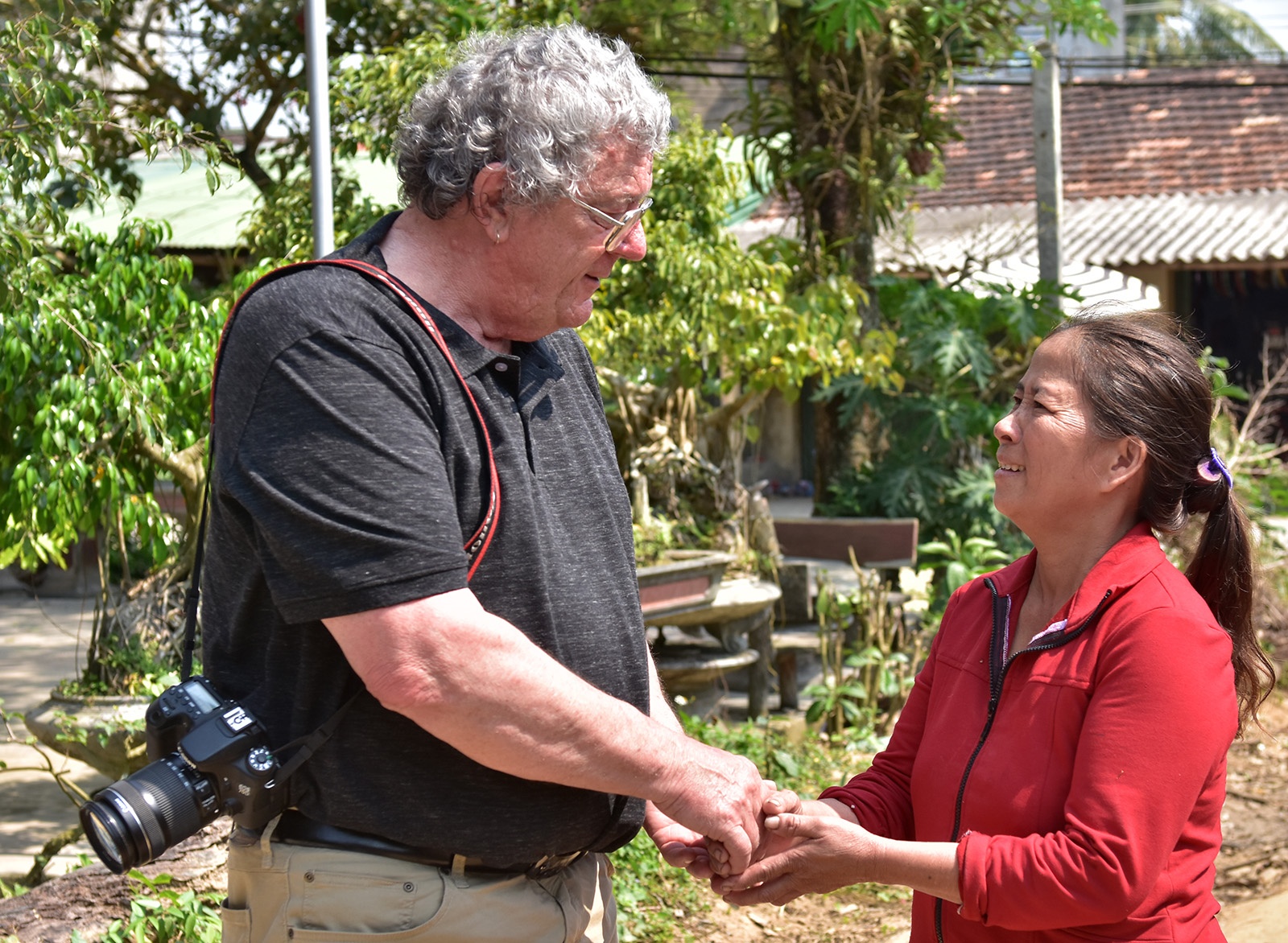 Cuu binh My 25 nam giup phu nu Quang Ngai thoat ngheo hinh anh