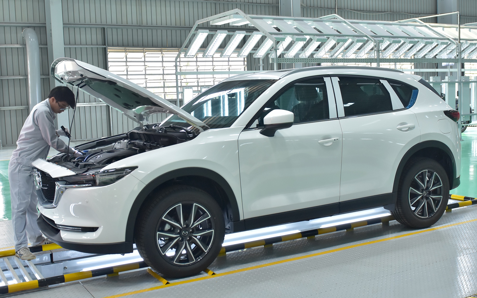 Thaco Mazda san xuat mien Trung anh 9