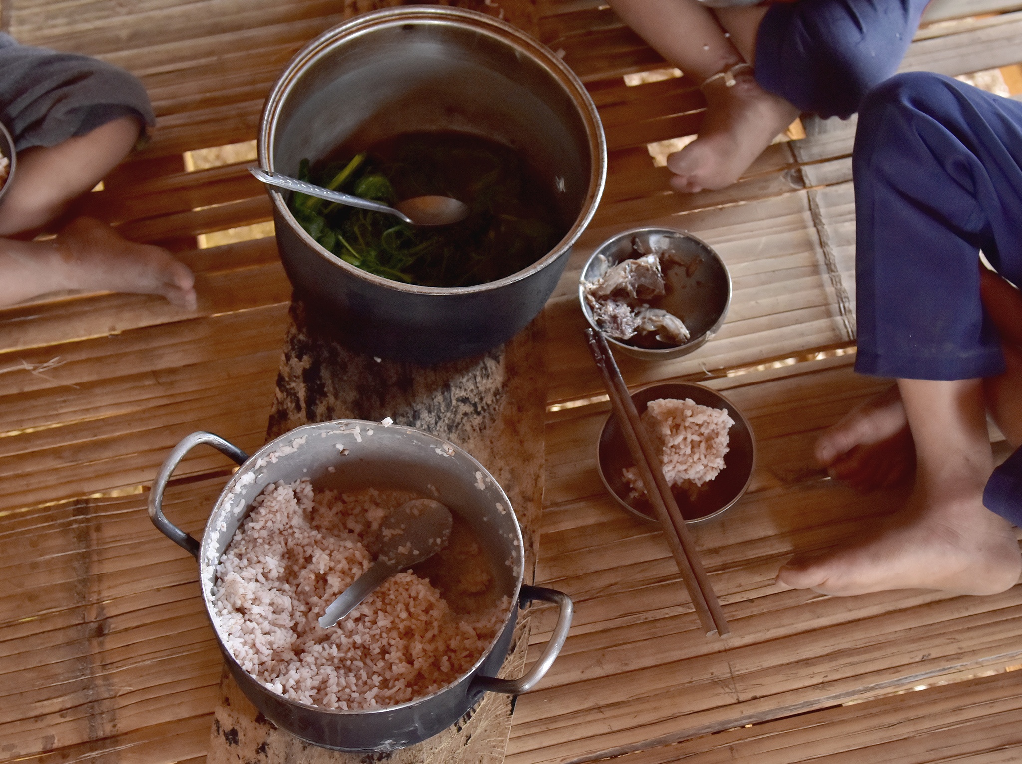 Me tre 6 con Quang Ngai anh 8