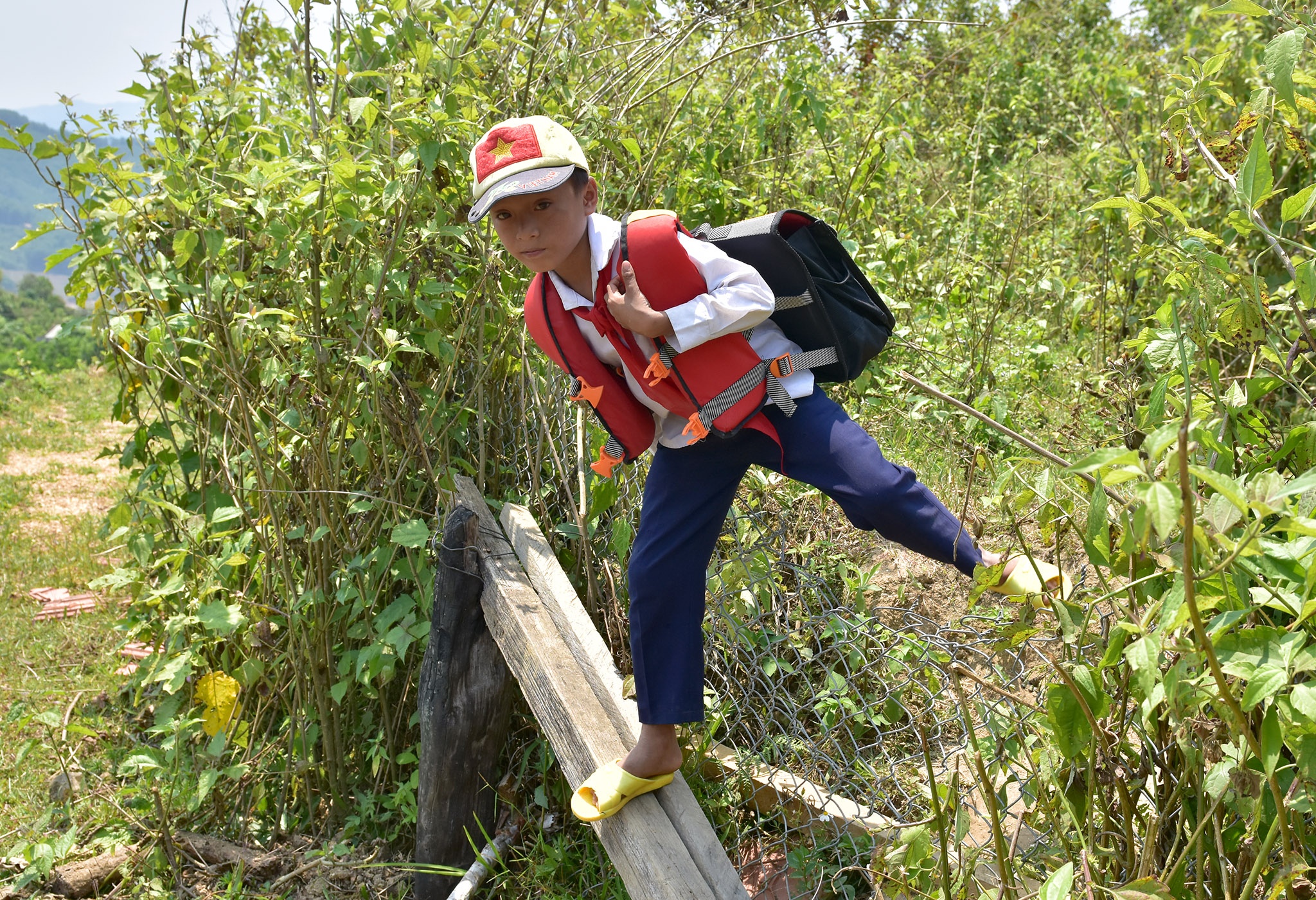 Me tre 6 con Quang Ngai anh 11