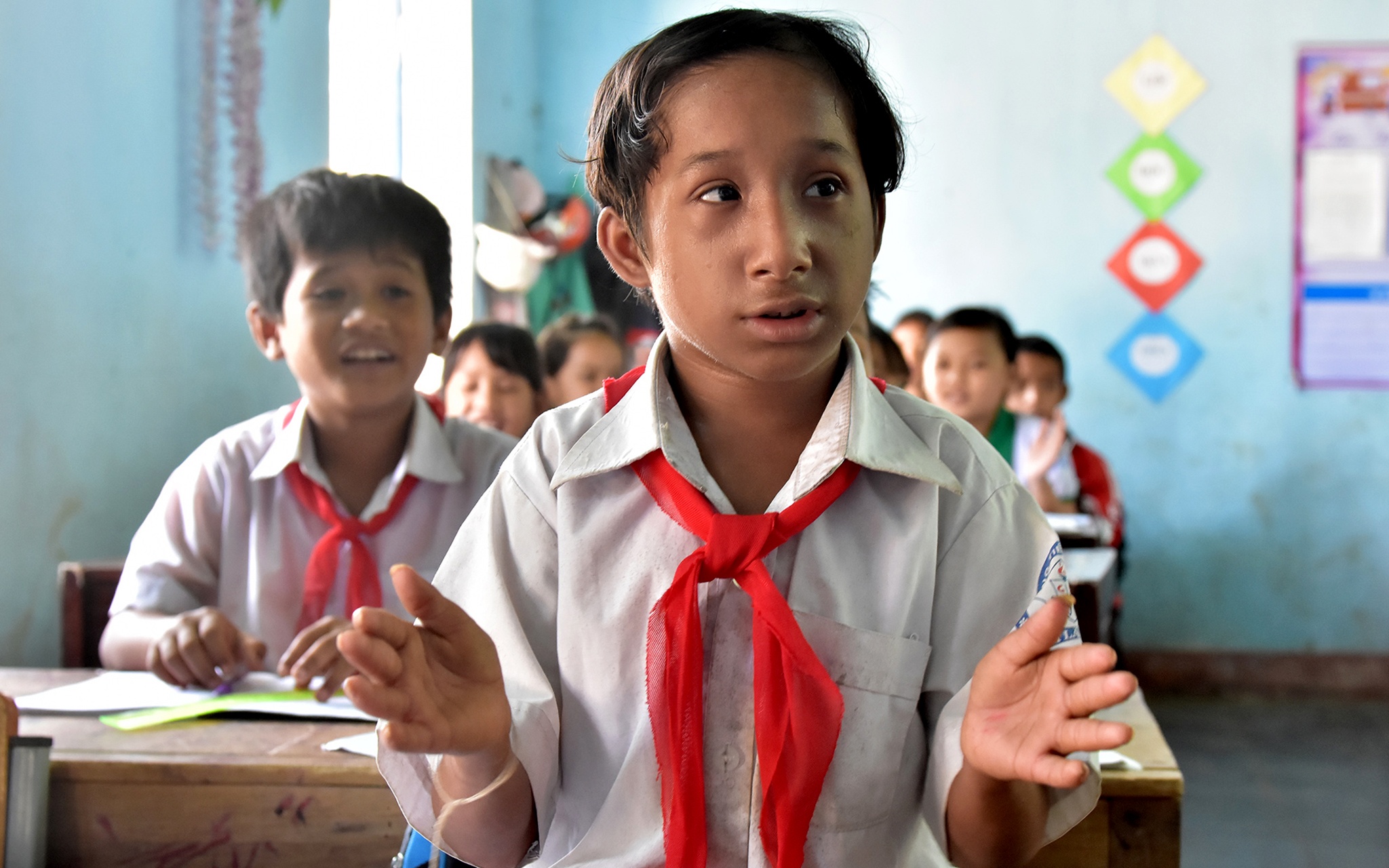 Nghi luc cau be ti hon anh 4