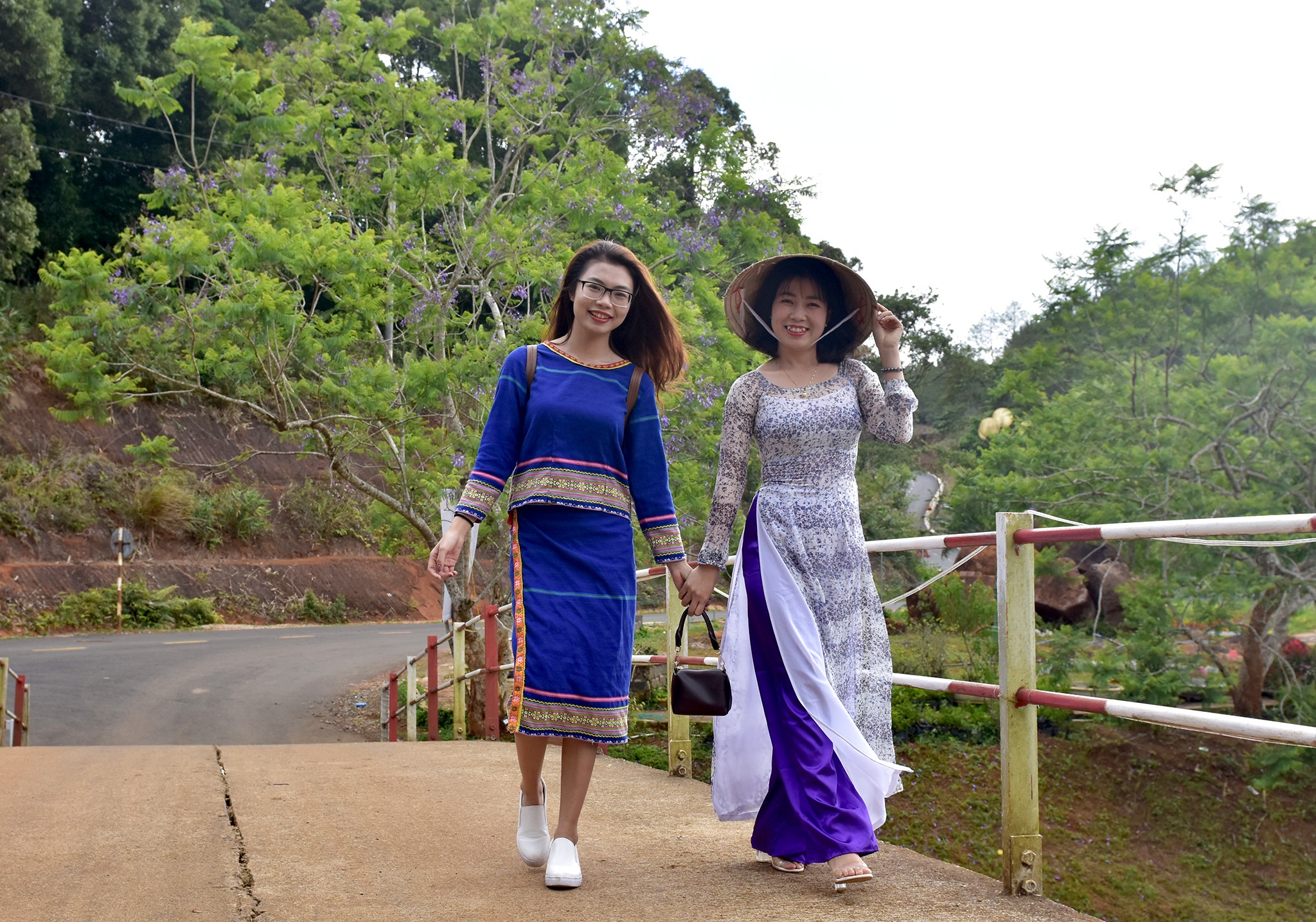 Mua hoa tim Mang Den anh 7