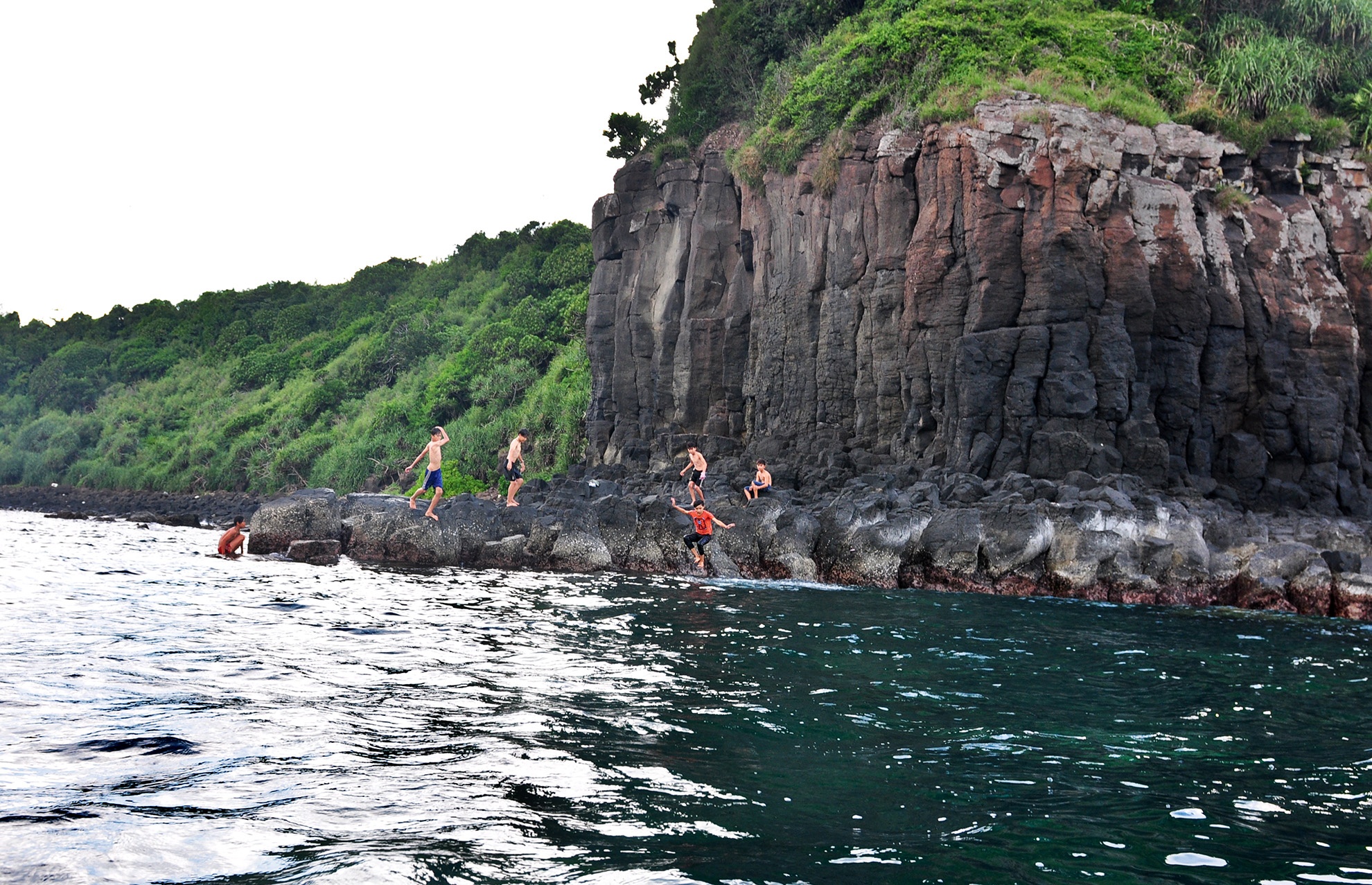 Di san dia chat Ganh Yen anh 11