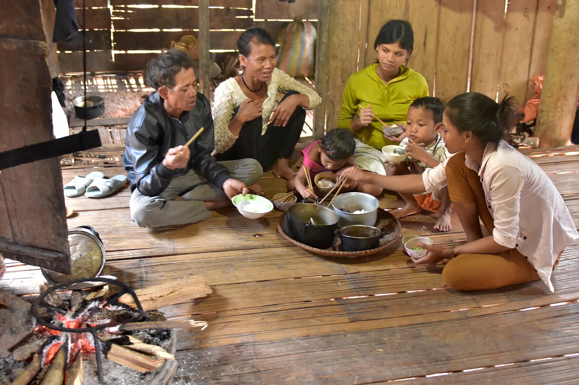 Cap vo chong 10 con anh 13