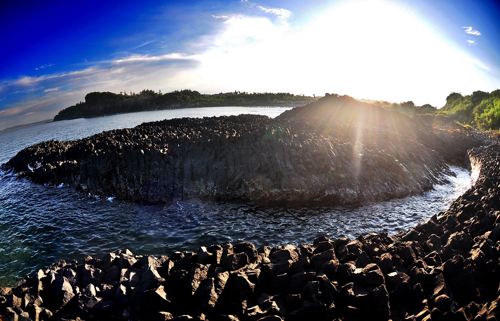 Du khach say me di san Ganh Yen hoang so o Quang Ngai hinh anh