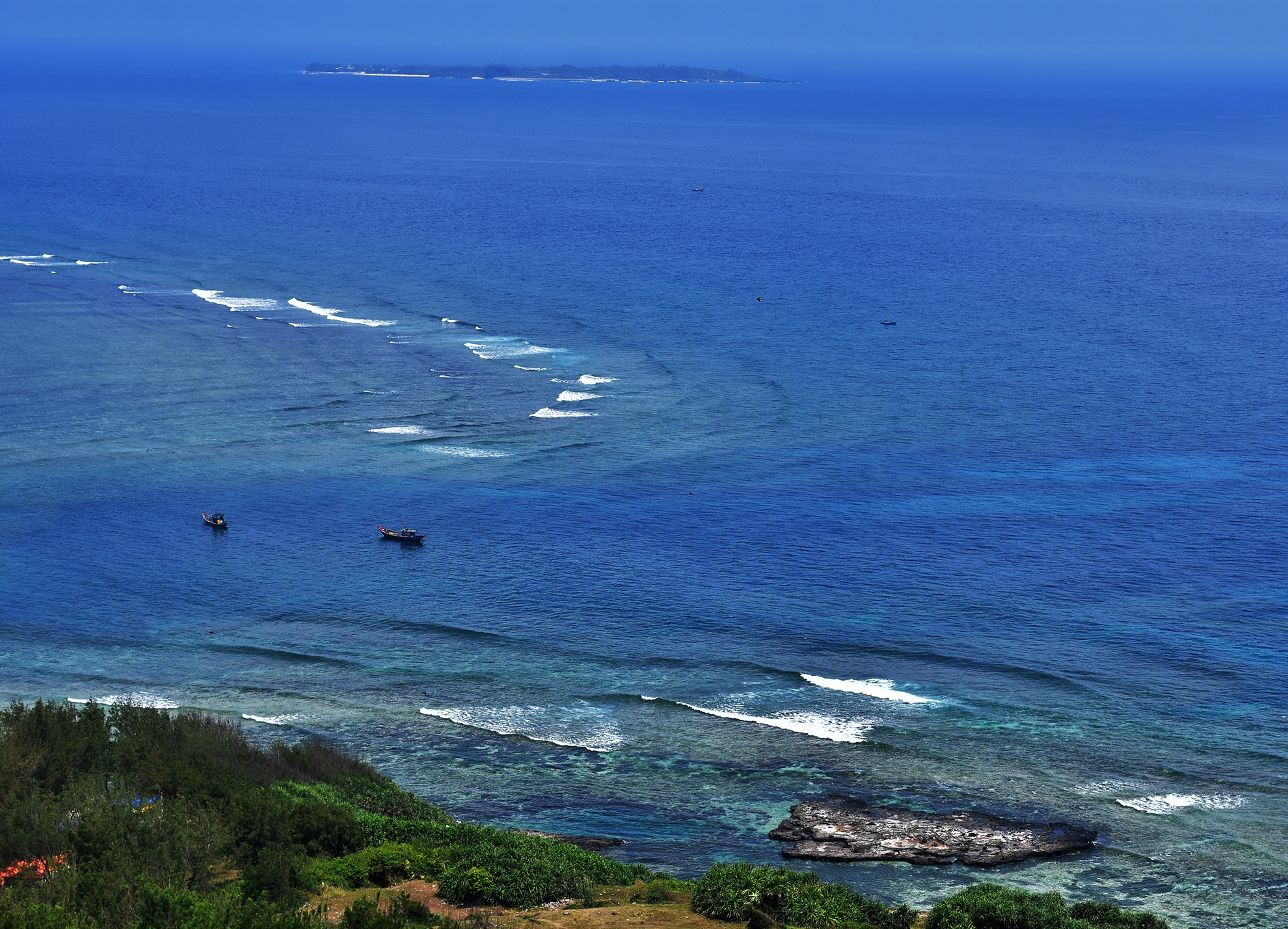 Quan the du lich FLC anh 1