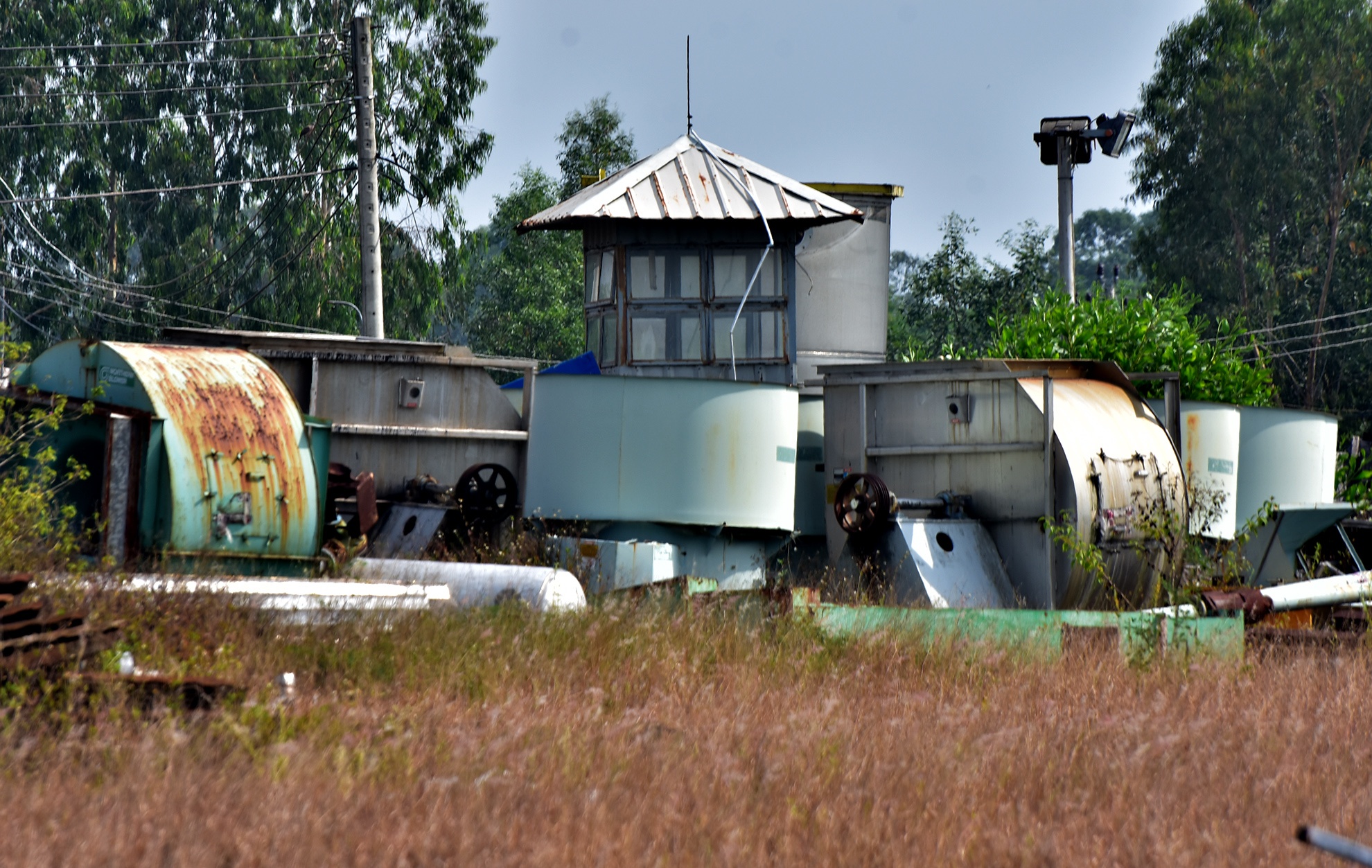 Nha may bo hoang lang phi anh 10