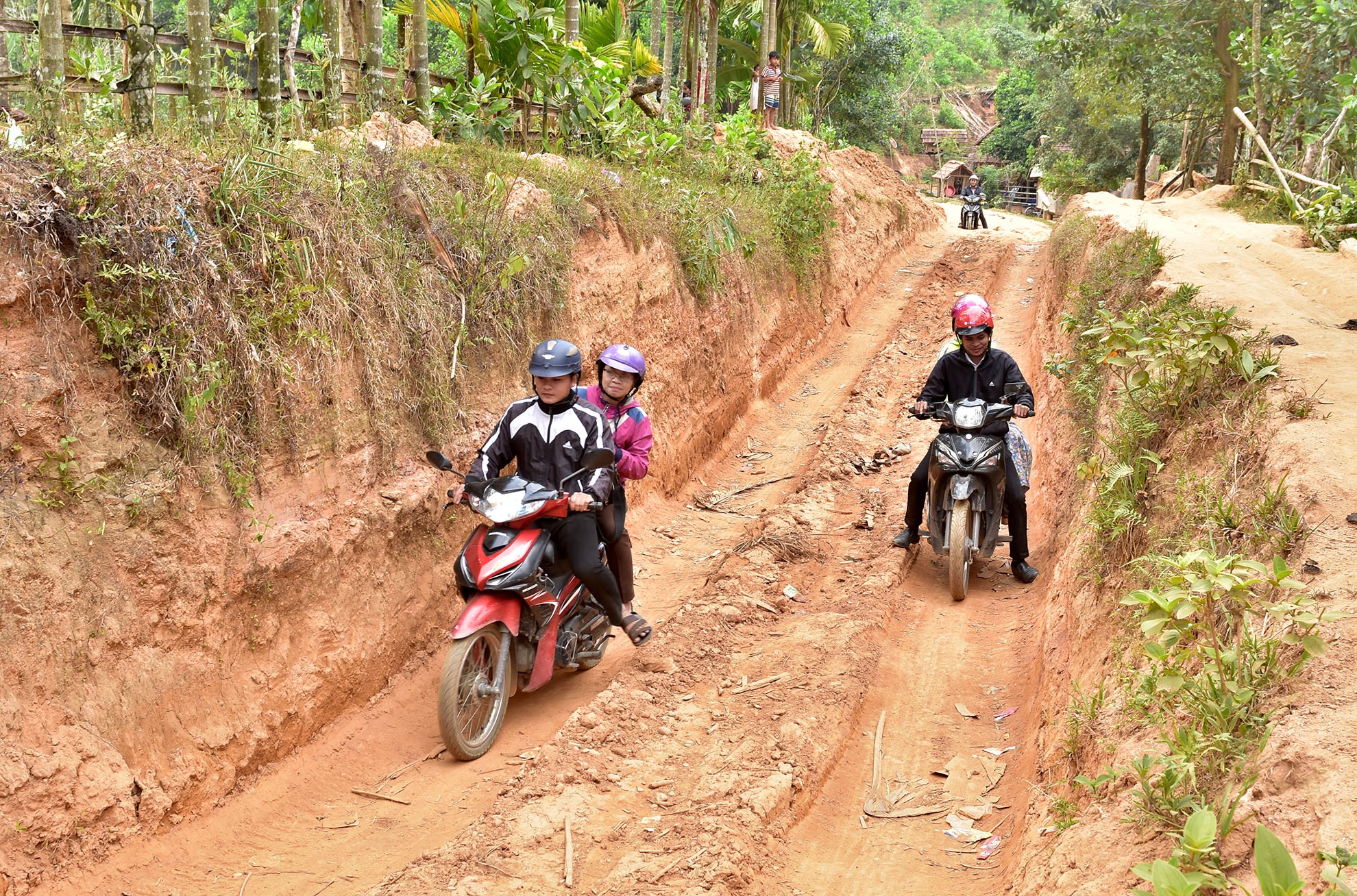 'Ba do' hoc sinh Quang Ngai anh 9