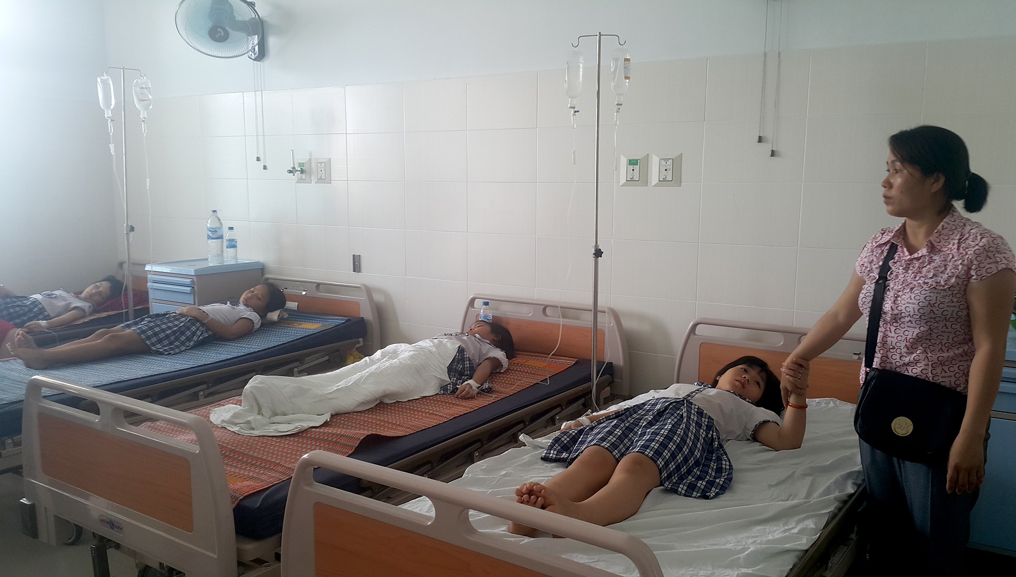 Ngộ độc thực phẩm tập thể  ảnh 2 Ngo doc thuc pham tap the anh 2