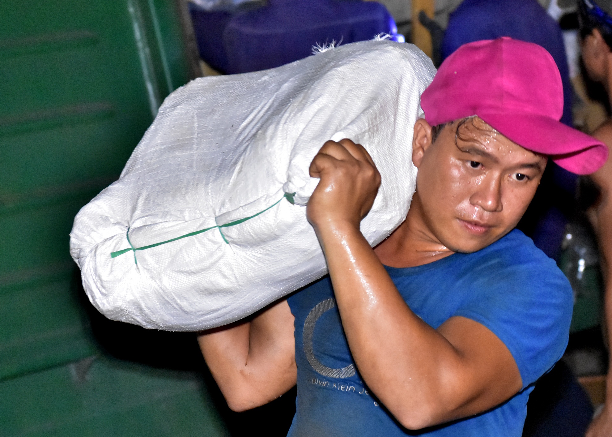 Hai tàu hàng tông Quảng Nam ảnh 3 Hai tau hang tong Quang Nam anh 3