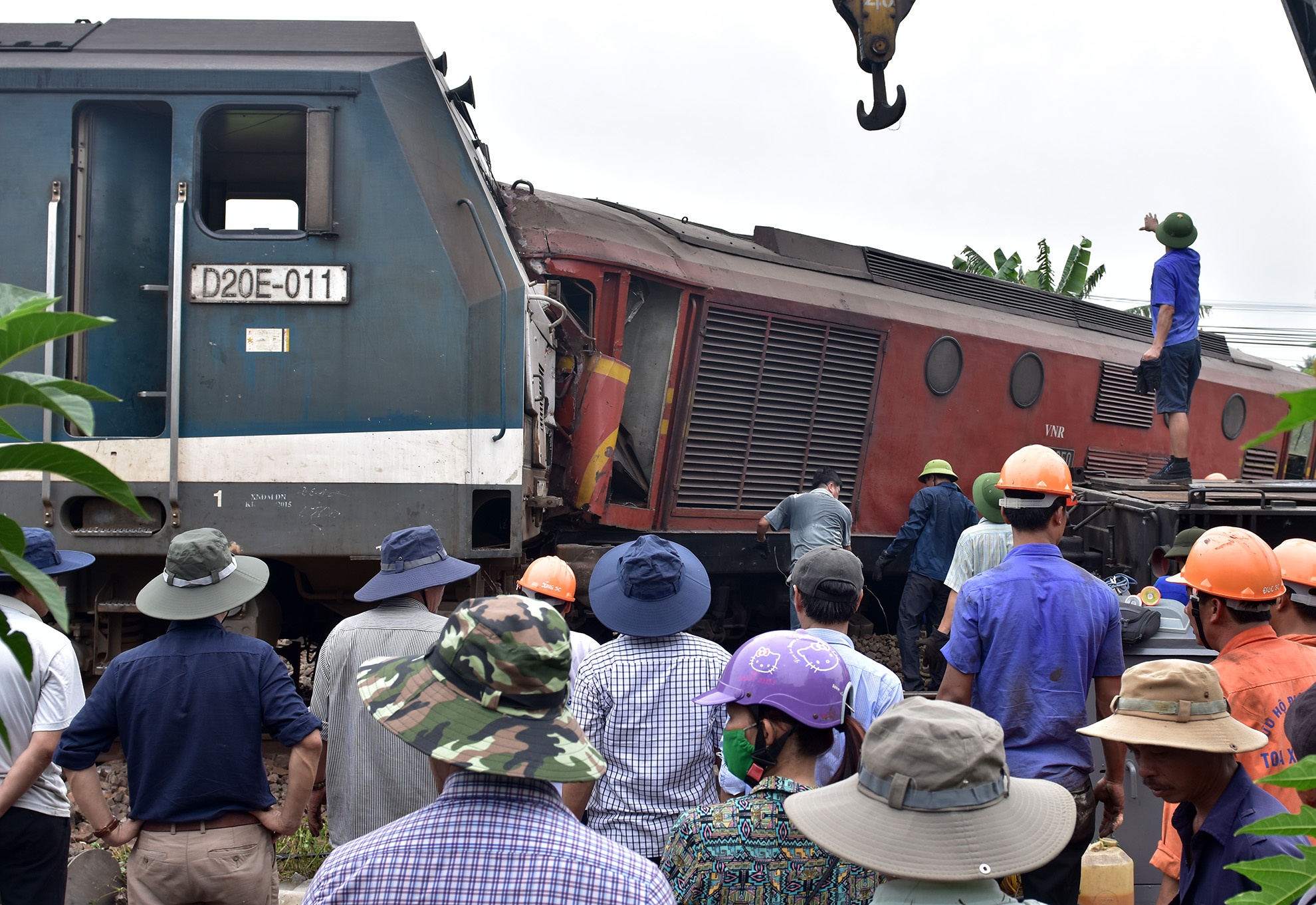 Pho thu tuong yeu cau xu ly nghiem 4 vu tai nan giao thong duong sat hinh anh