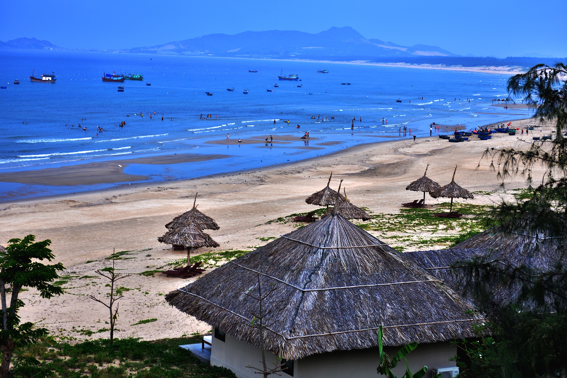 Kham pha du lich Quy Nhon anh 1