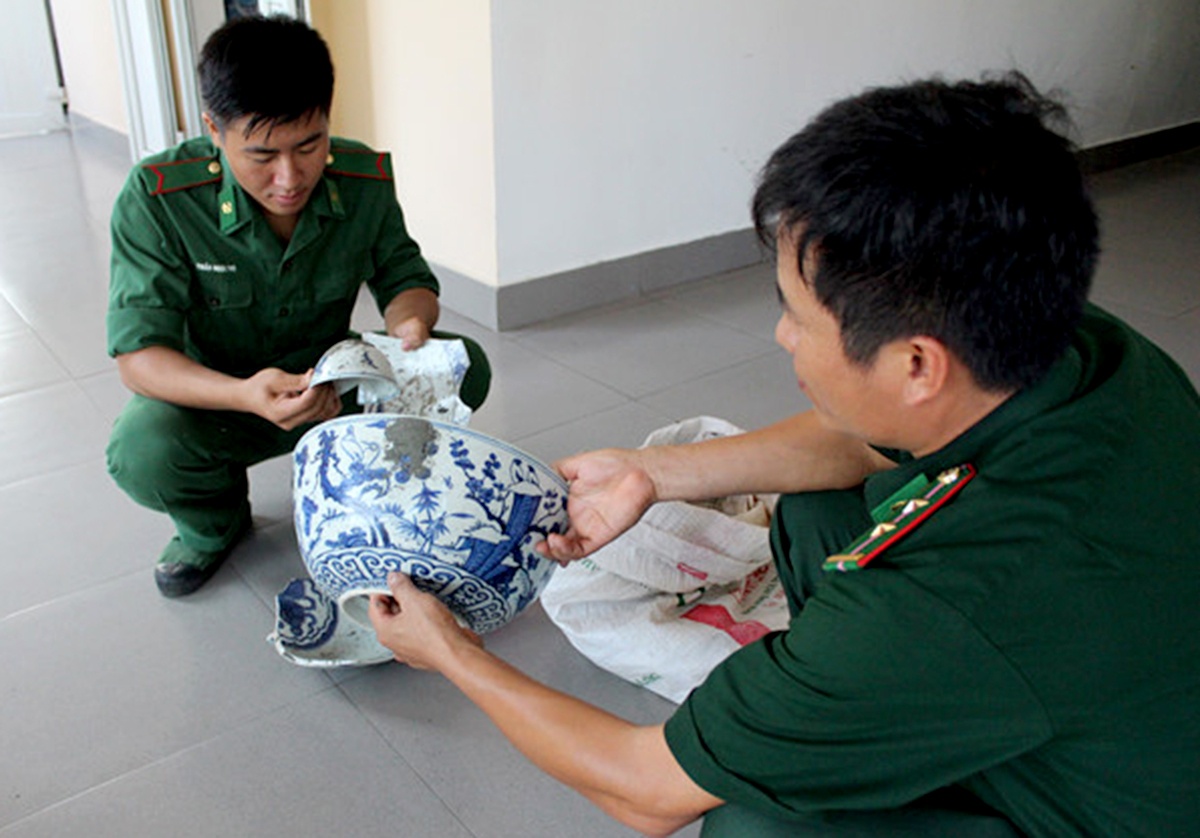 Tau co dam o Dung Quat anh 1