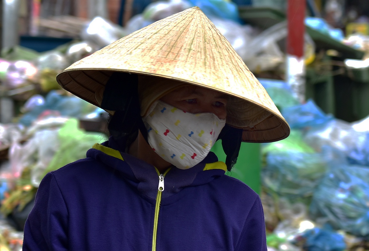 Dan Quang Ngai tiep tuc chan xe, hang tan rac un u gay o nhiem hinh anh