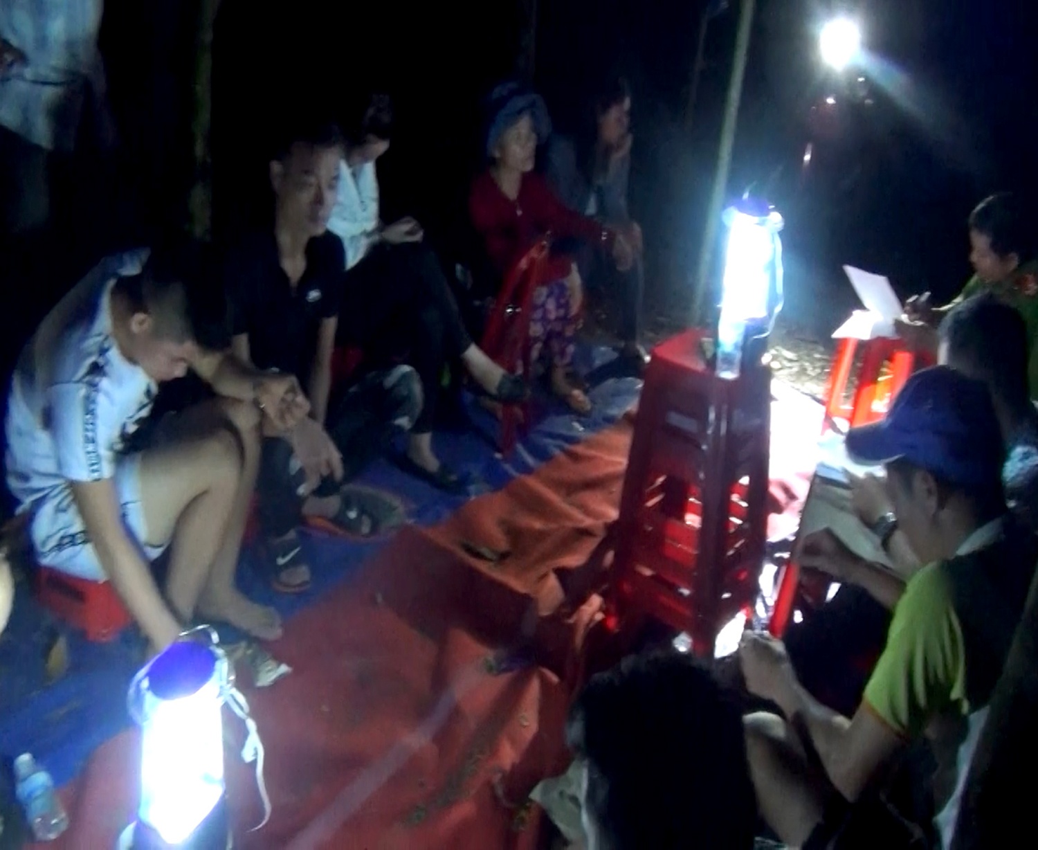 Triệt phá ổ bạc Quảng Ngãi  ảnh 1 Triet pha o bac Quang Ngai anh 1