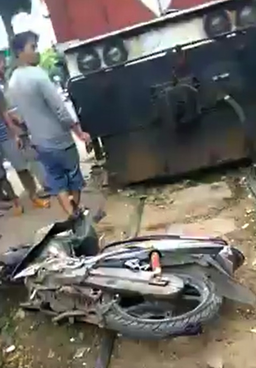 Chặn tàu lửa ảnh 1 Chan tau lua anh 1