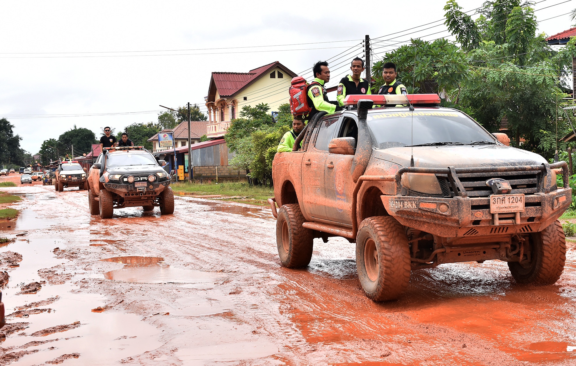 Vo dap thuy dien Lao anh 1