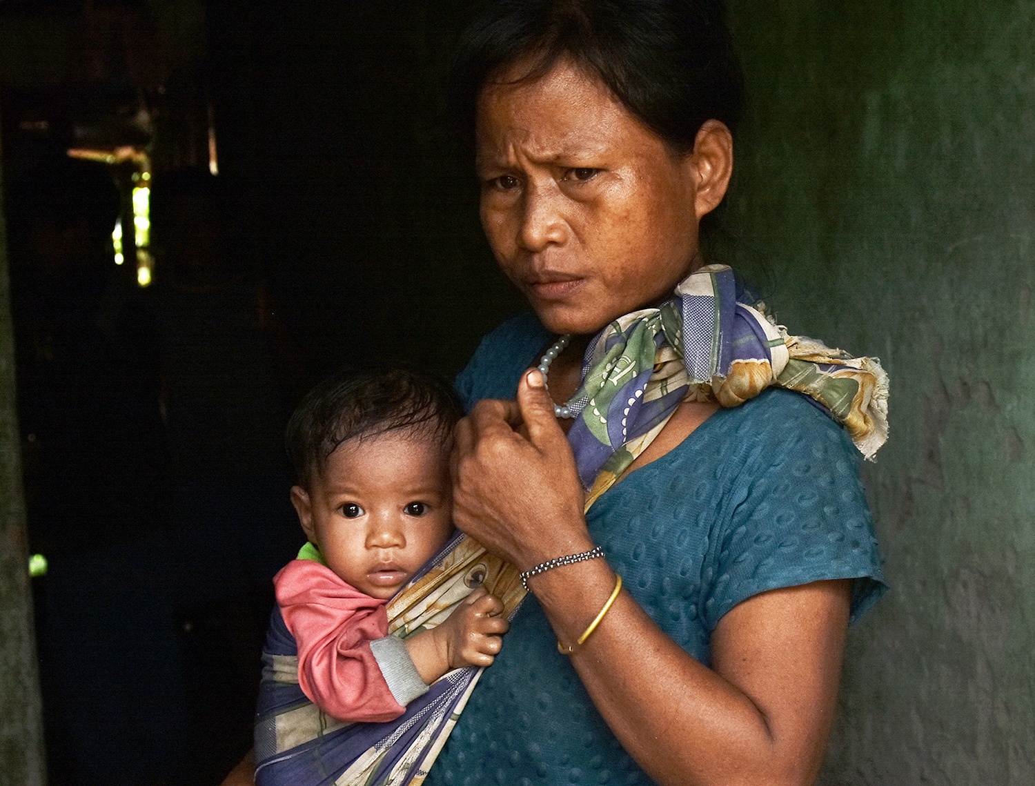 Nguoi me de 10 con o vung cao Quang Ngai hinh anh
