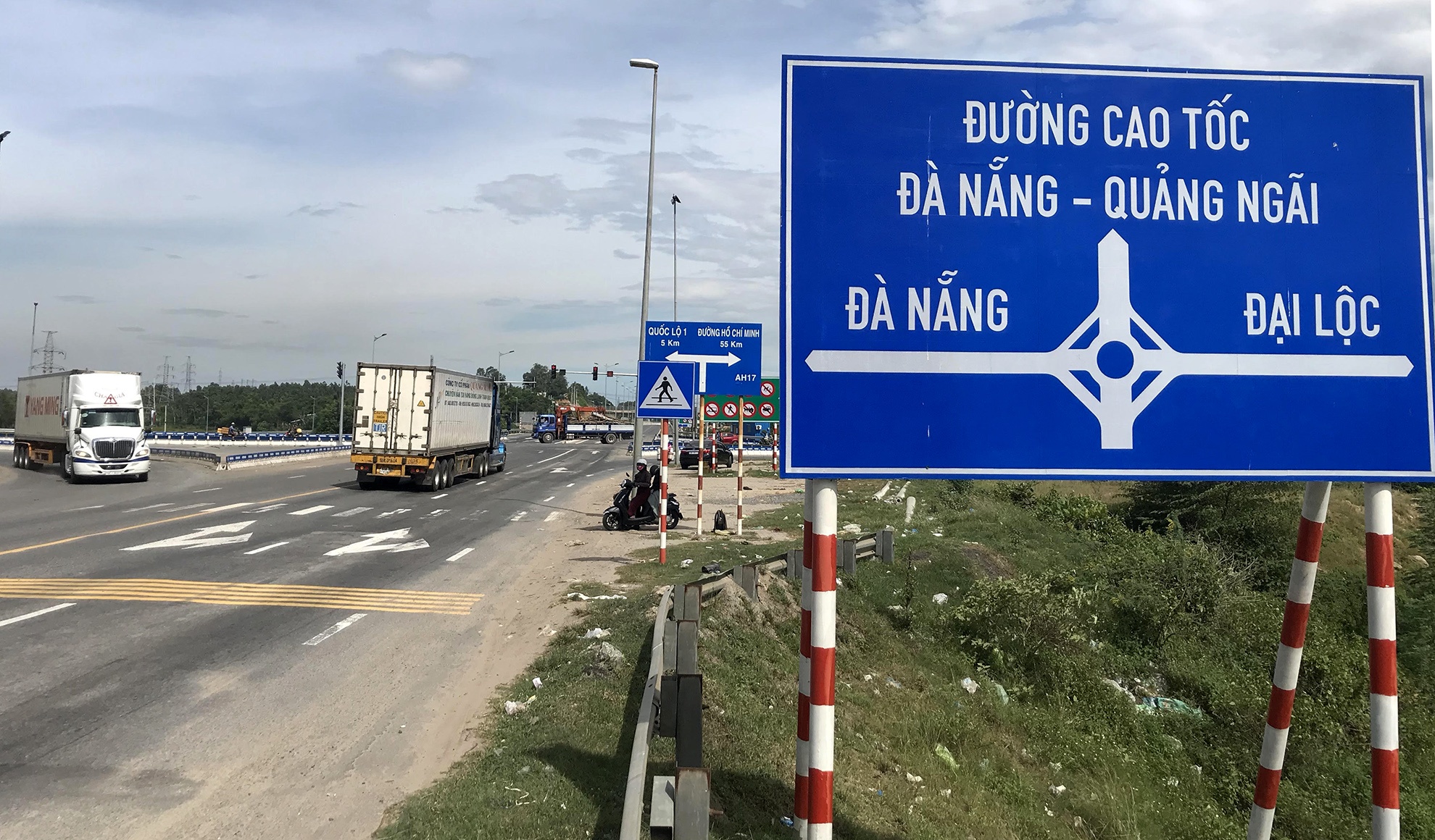 Cao toc Da Nang - Quang Ngai anh 2