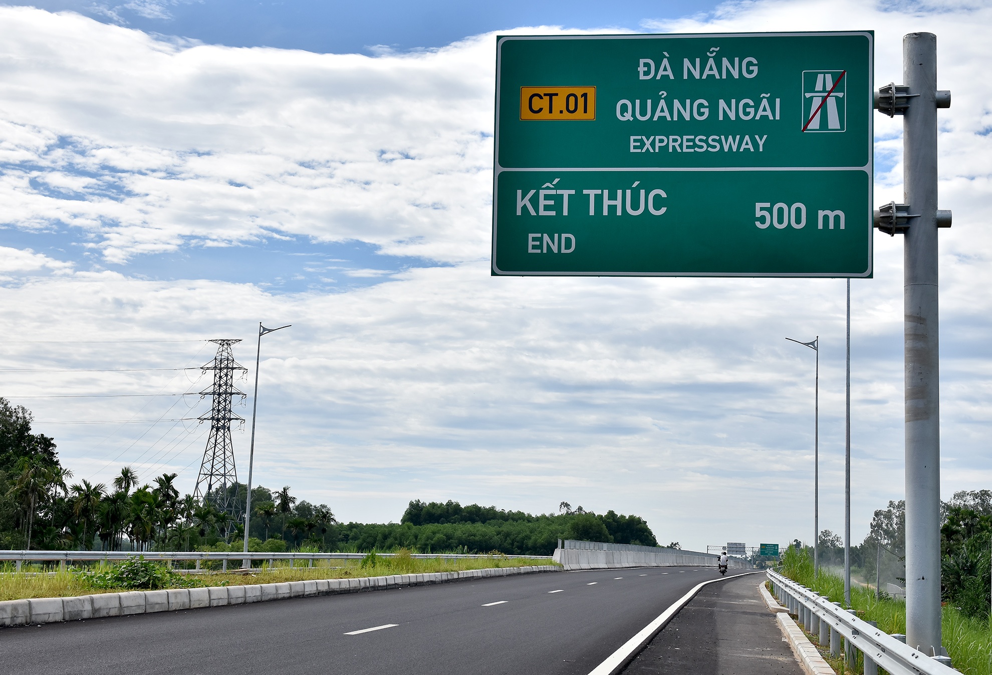 Cao toc Da Nang - Quang Ngai anh 11
