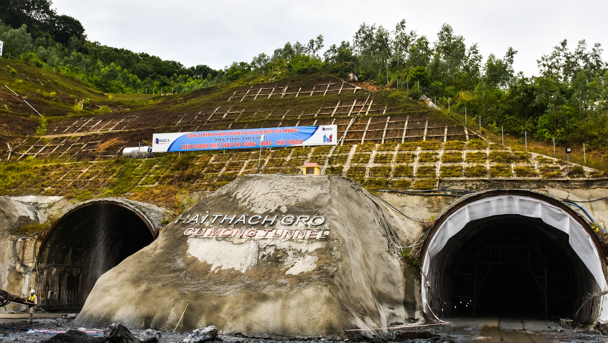 Ham Cu Mong sap thong xe anh 1