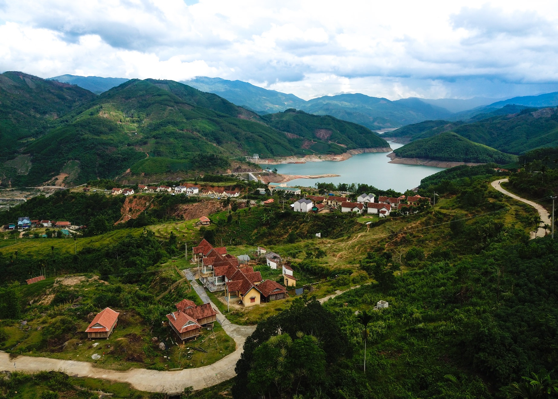 Ho tu than o Quang Ngai anh 1