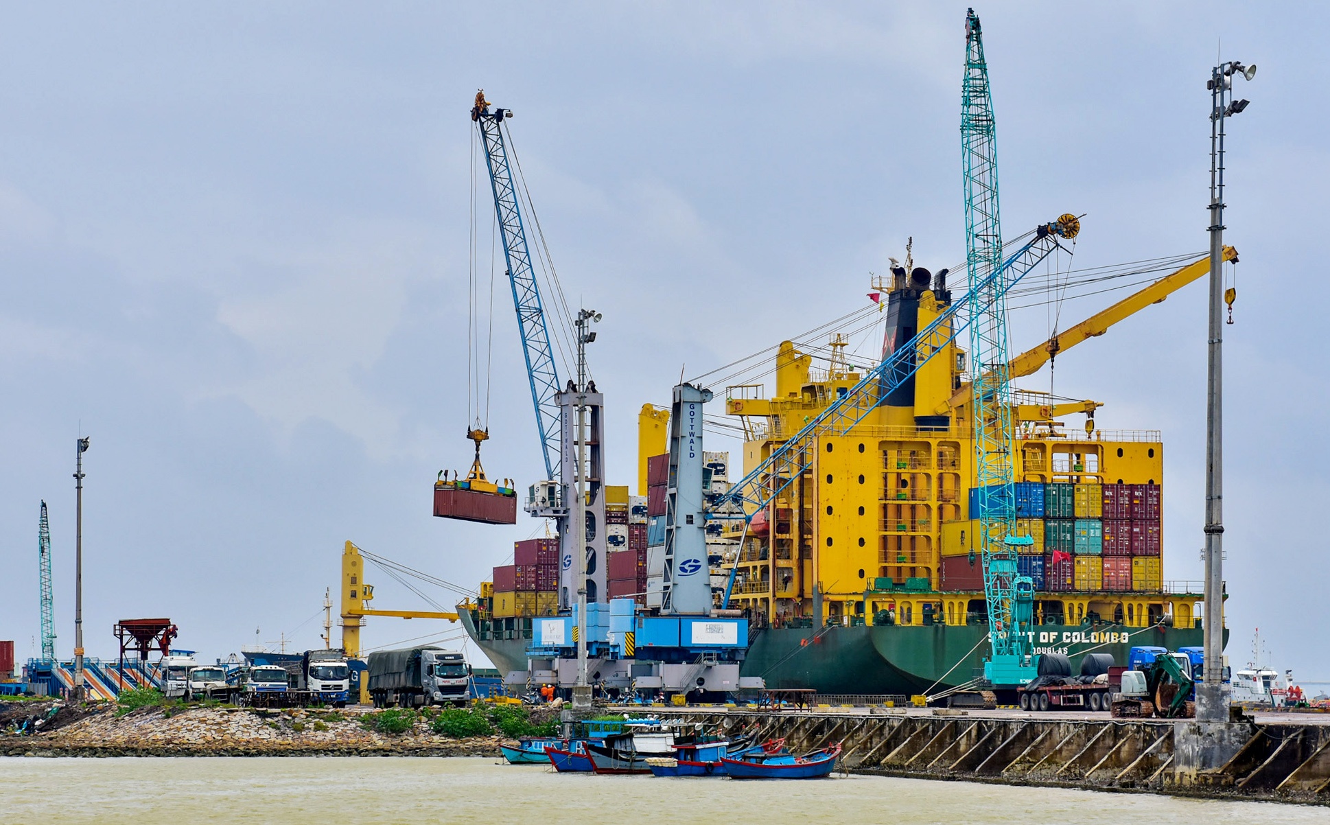 Thanh tra cang Quy Nhon anh 9