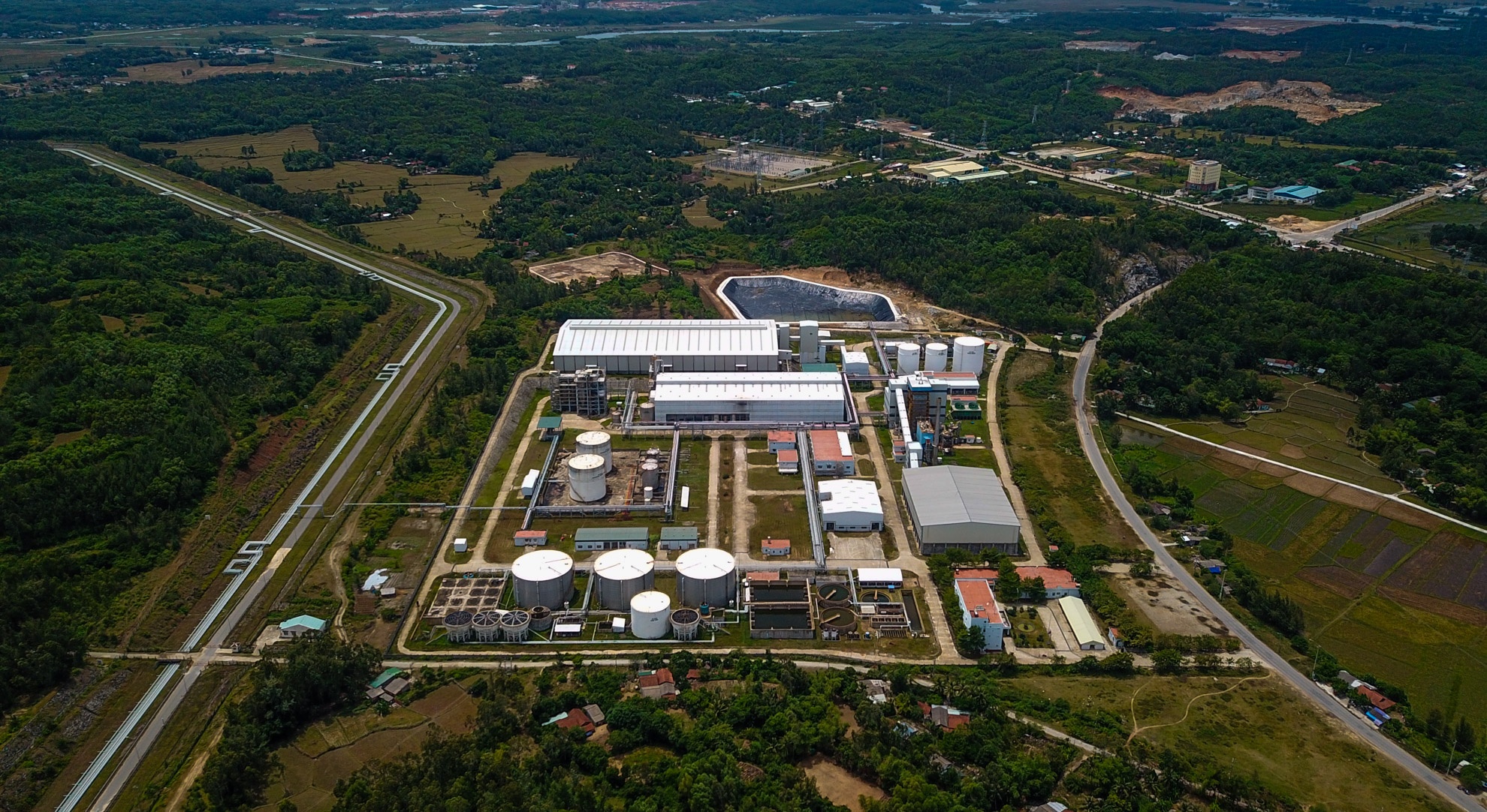 Nha may Ethanol Dung Quat anh 1