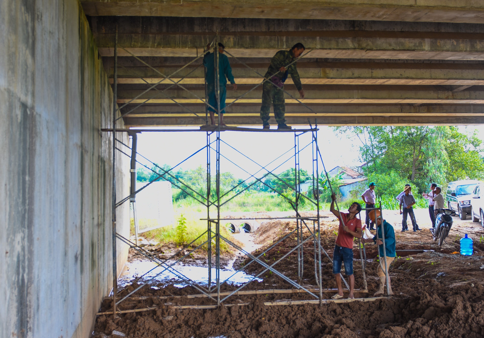 Cao toc Da Nang - Quang Ngai chi chit o ga anh 4
