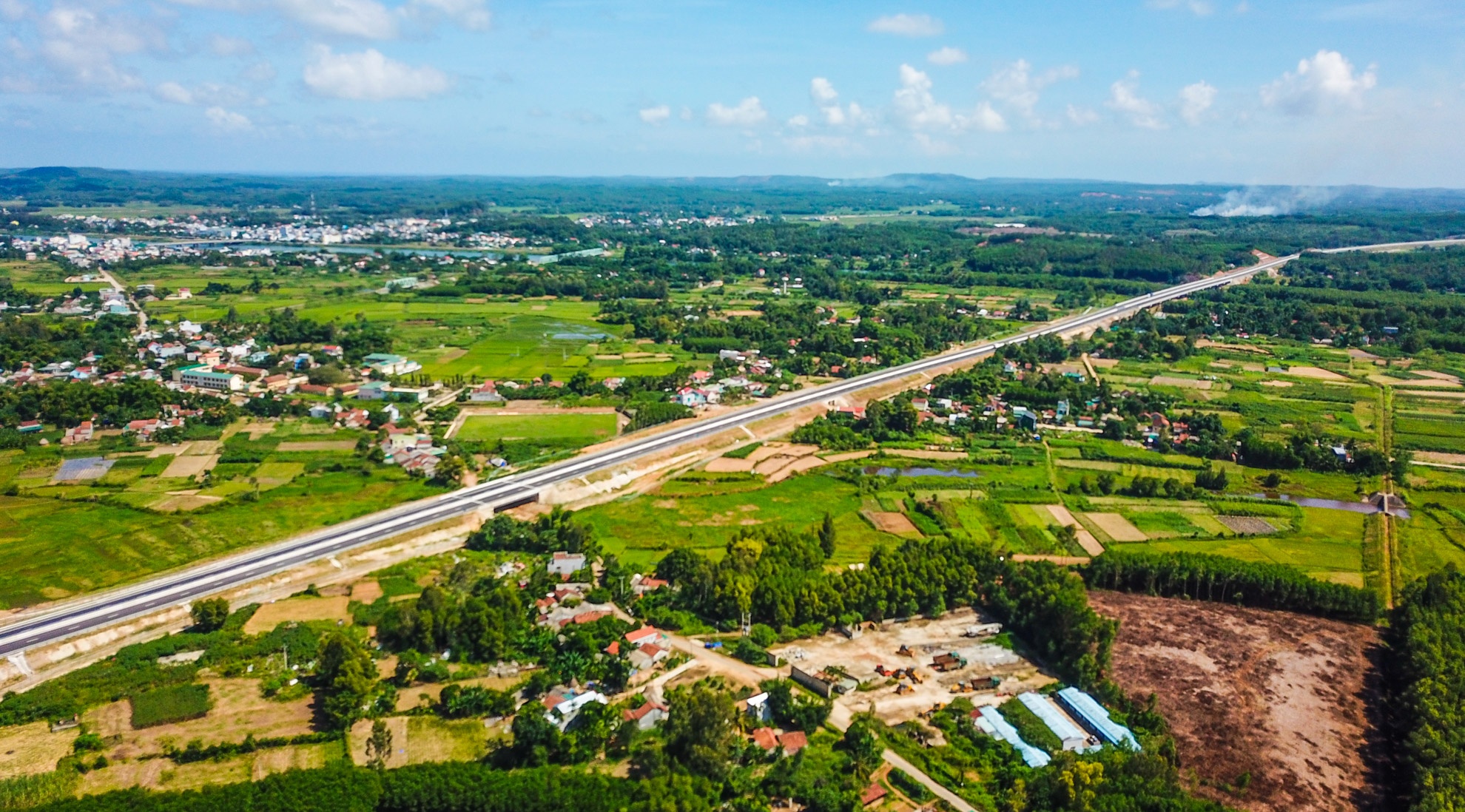 Cao toc Da Nang - Quang Ngai anh 1