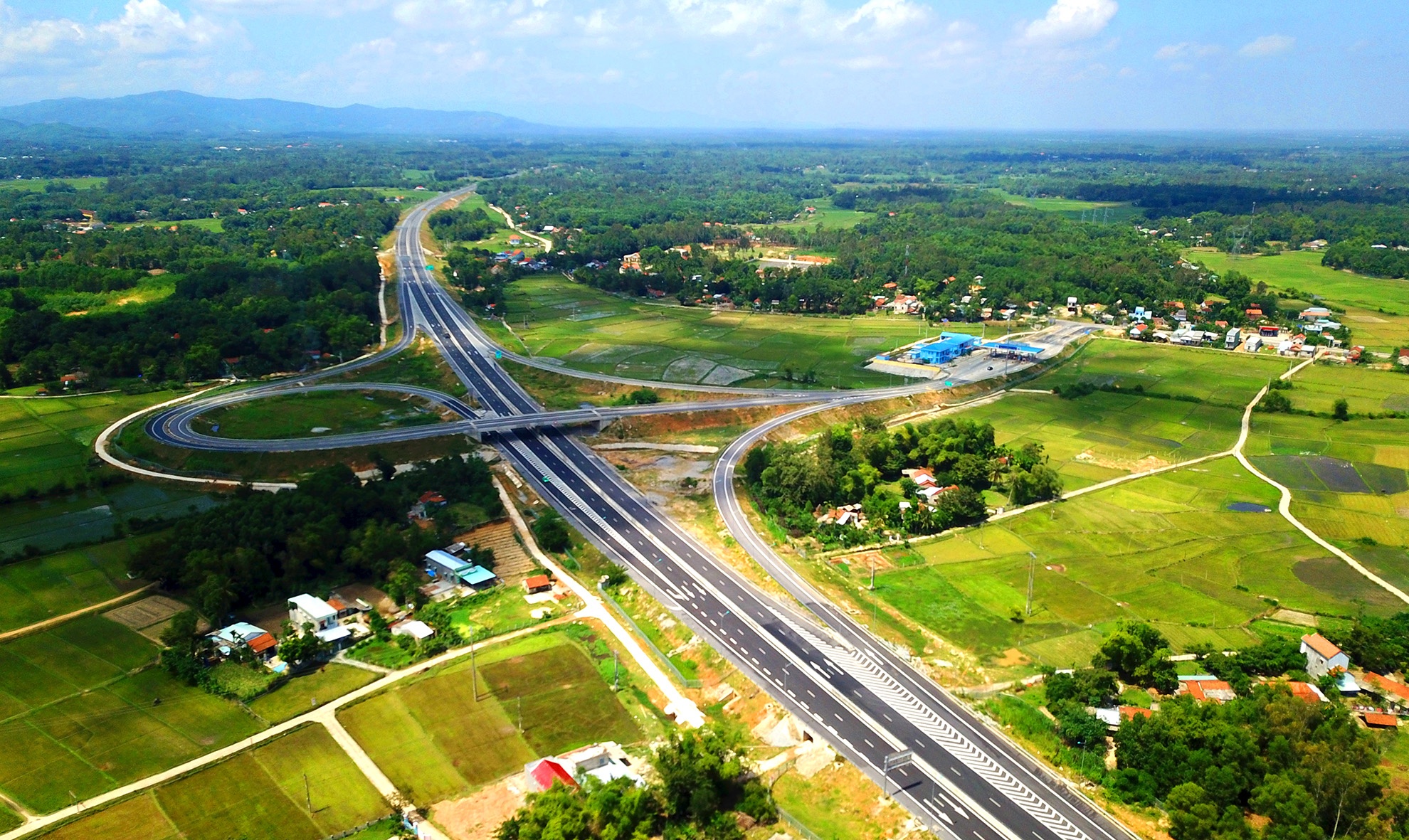 Vu cao toc 34.500 ty tham dot: 'Cho thu phi tro lai la qua voi vang' hinh anh