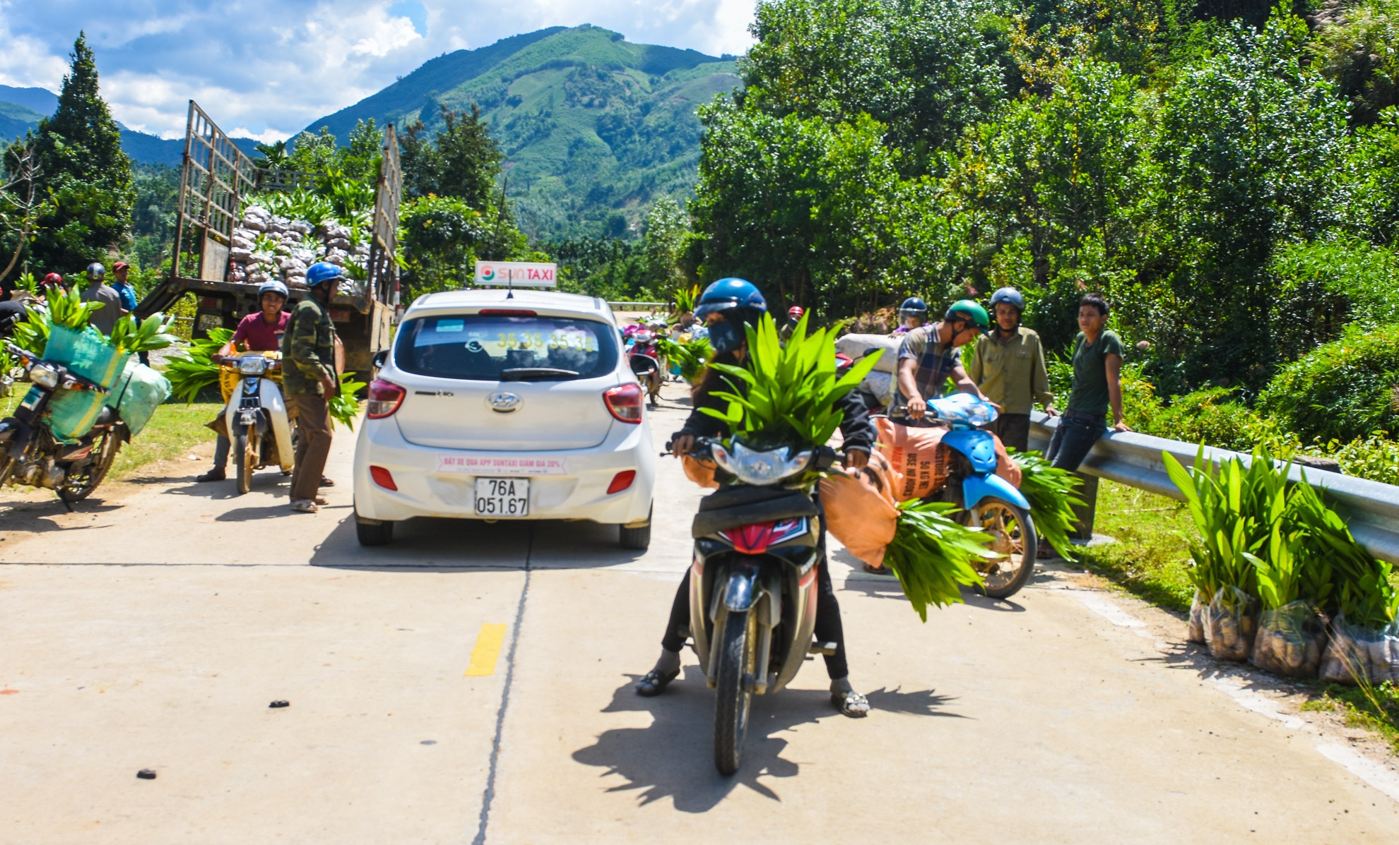 Vuong quoc ngan cau Son Tay anh 14