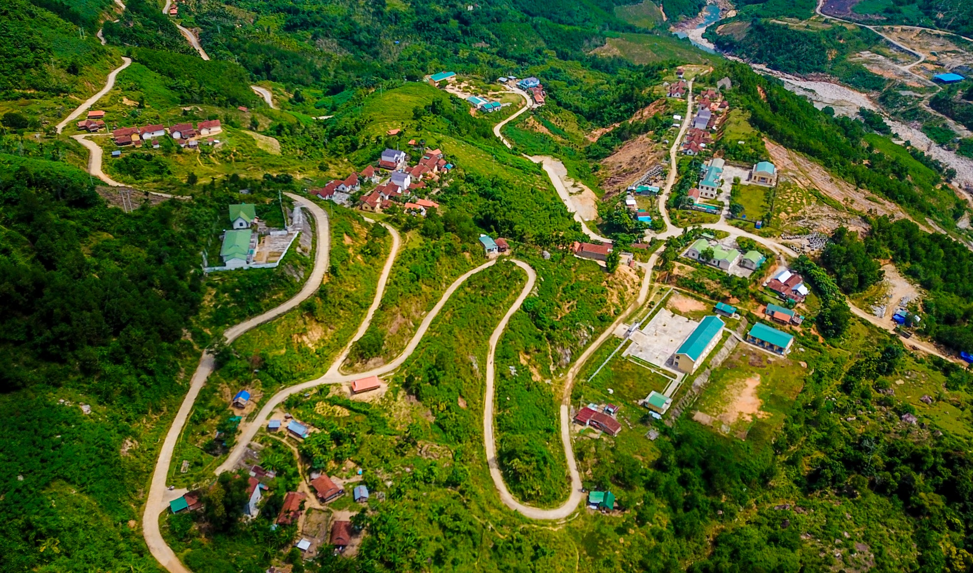 Vuong quoc ngan cau Son Tay anh 2