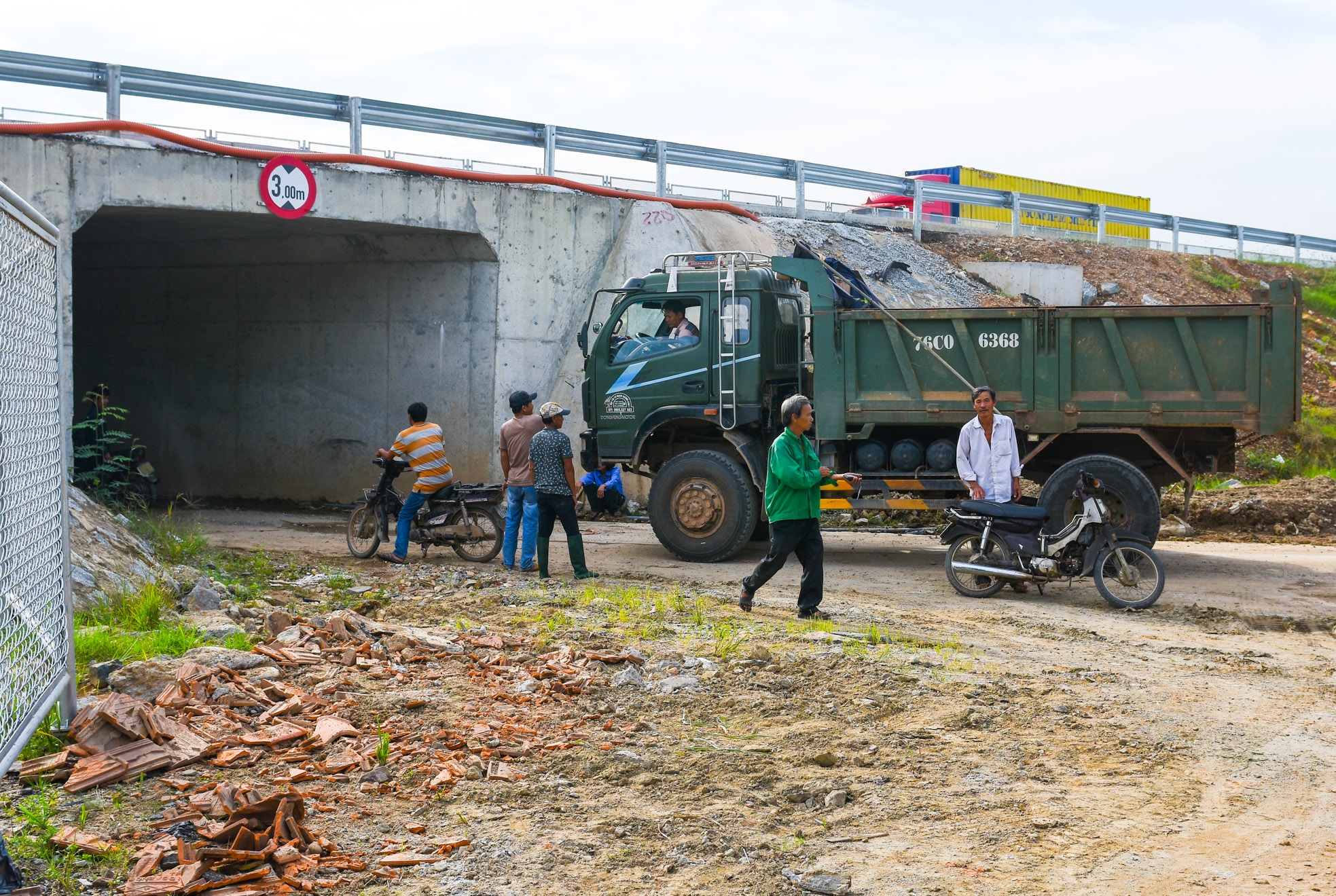 Cao toc Da Nang- Quang Ngai anh 16