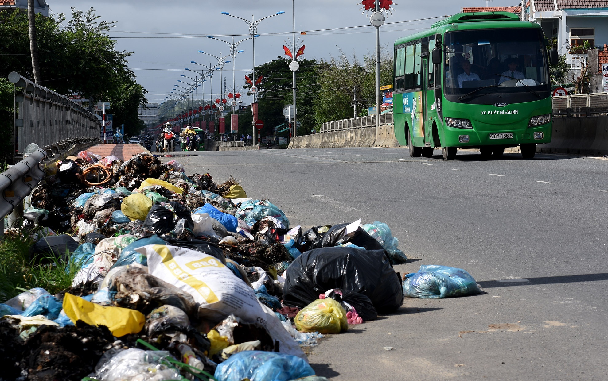 Rac tran lan tren quoc lo 1 hinh anh
