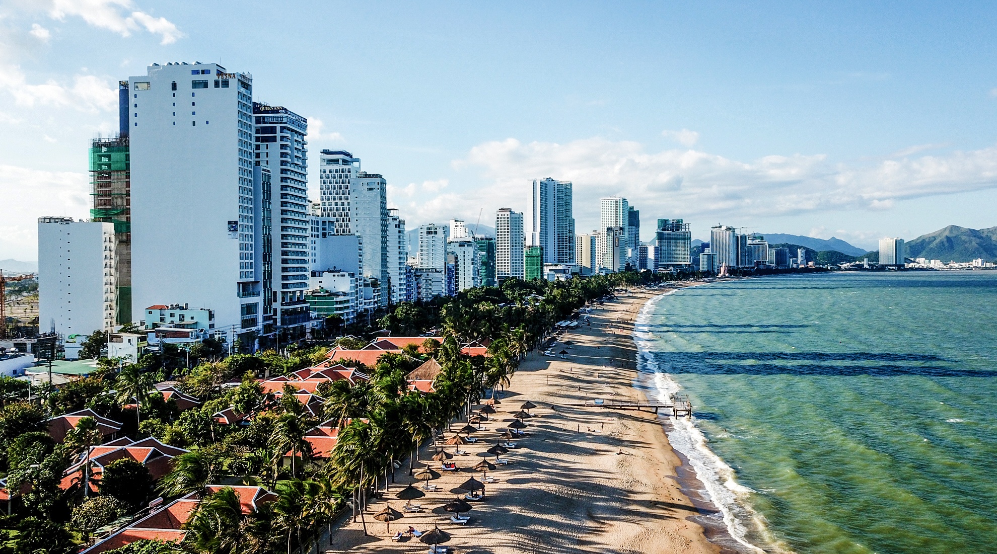Cao oc day dac bao vay tram radar thoi tiet o Nha Trang hinh anh