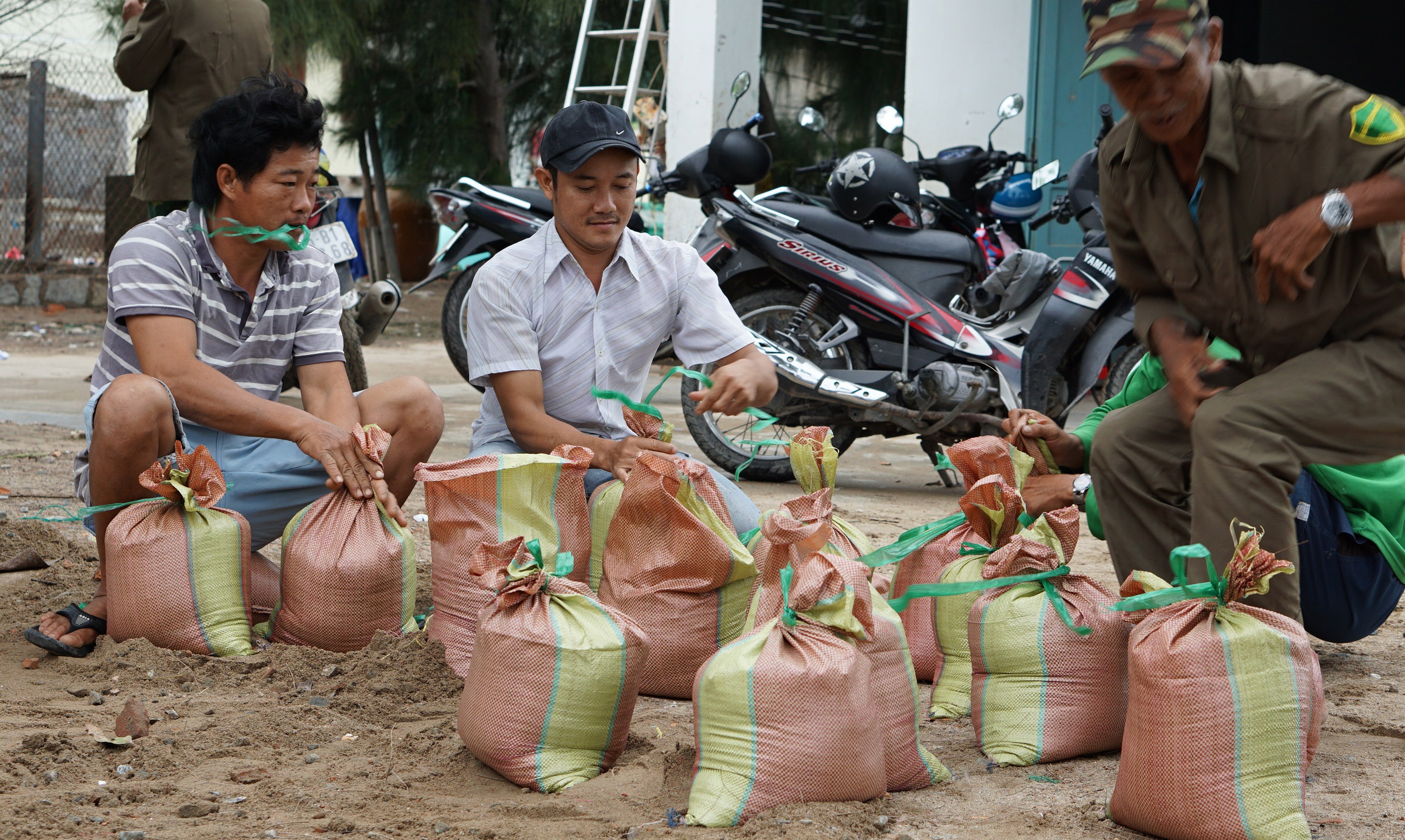 Dan Nha Trang chay tranh bao anh 15