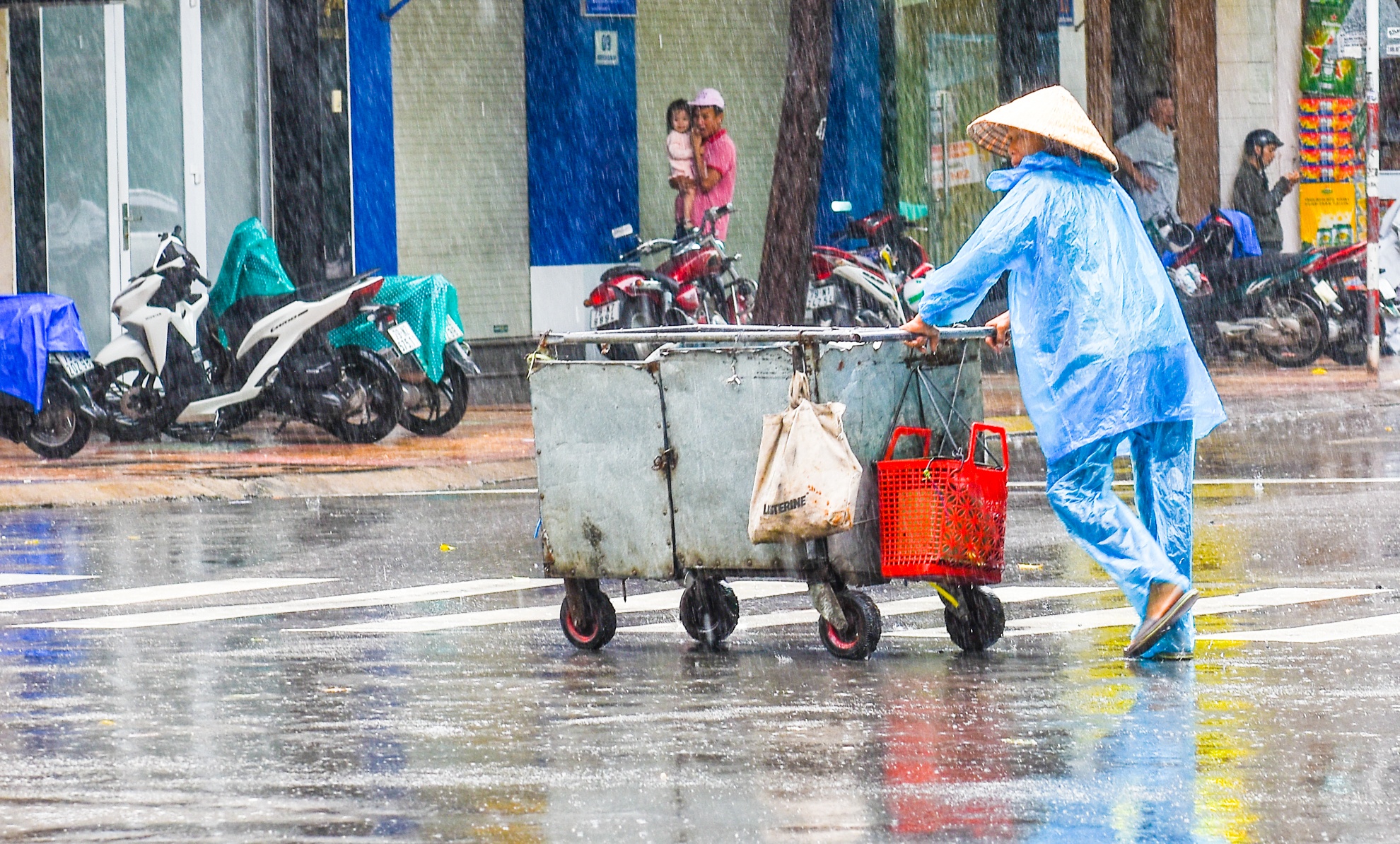 Khánh Hòa bão số 9  ảnh 2 Khanh Hoa bao so 9 anh 2