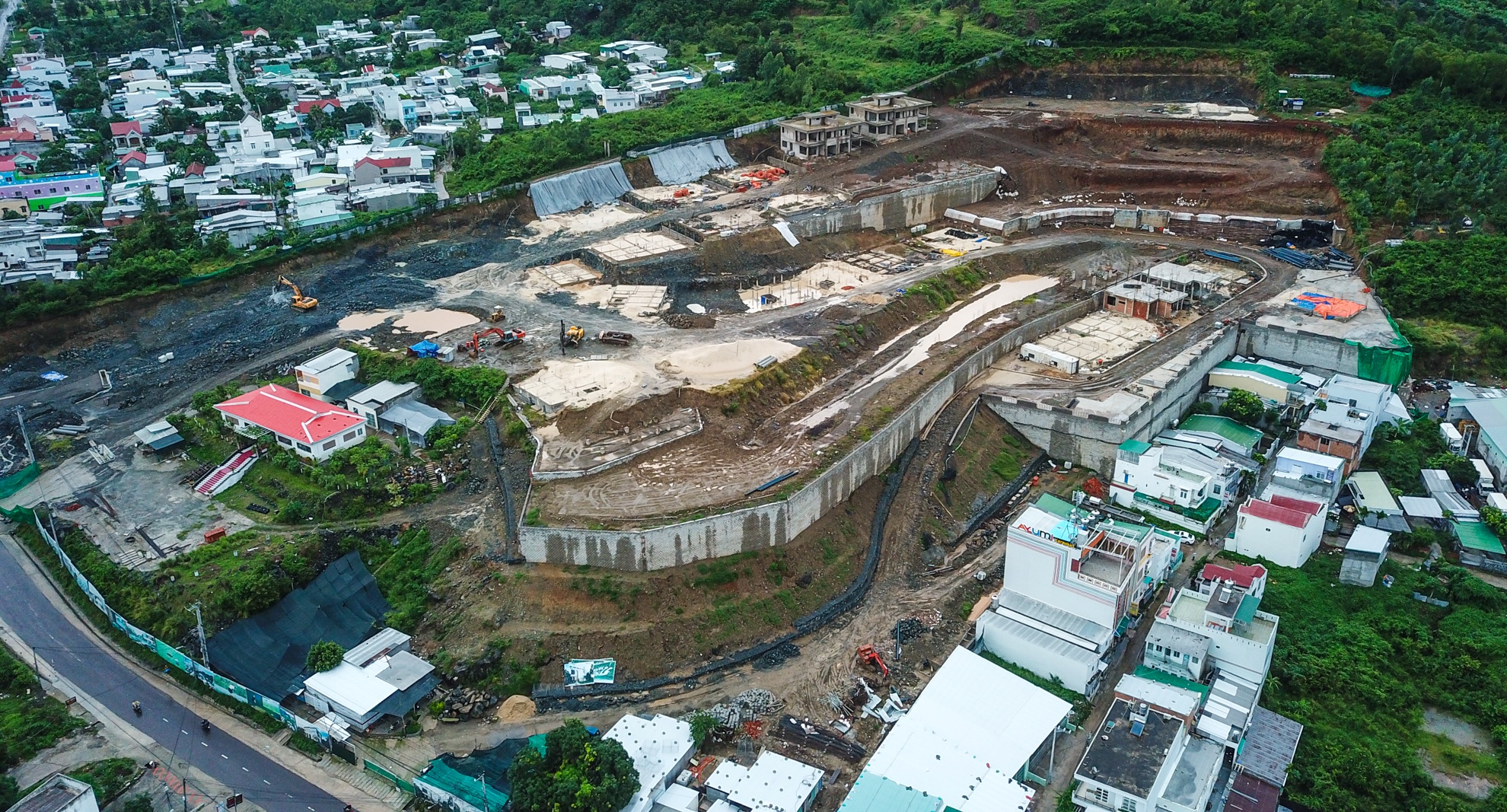 So hai duoi chan nui lo anh 15