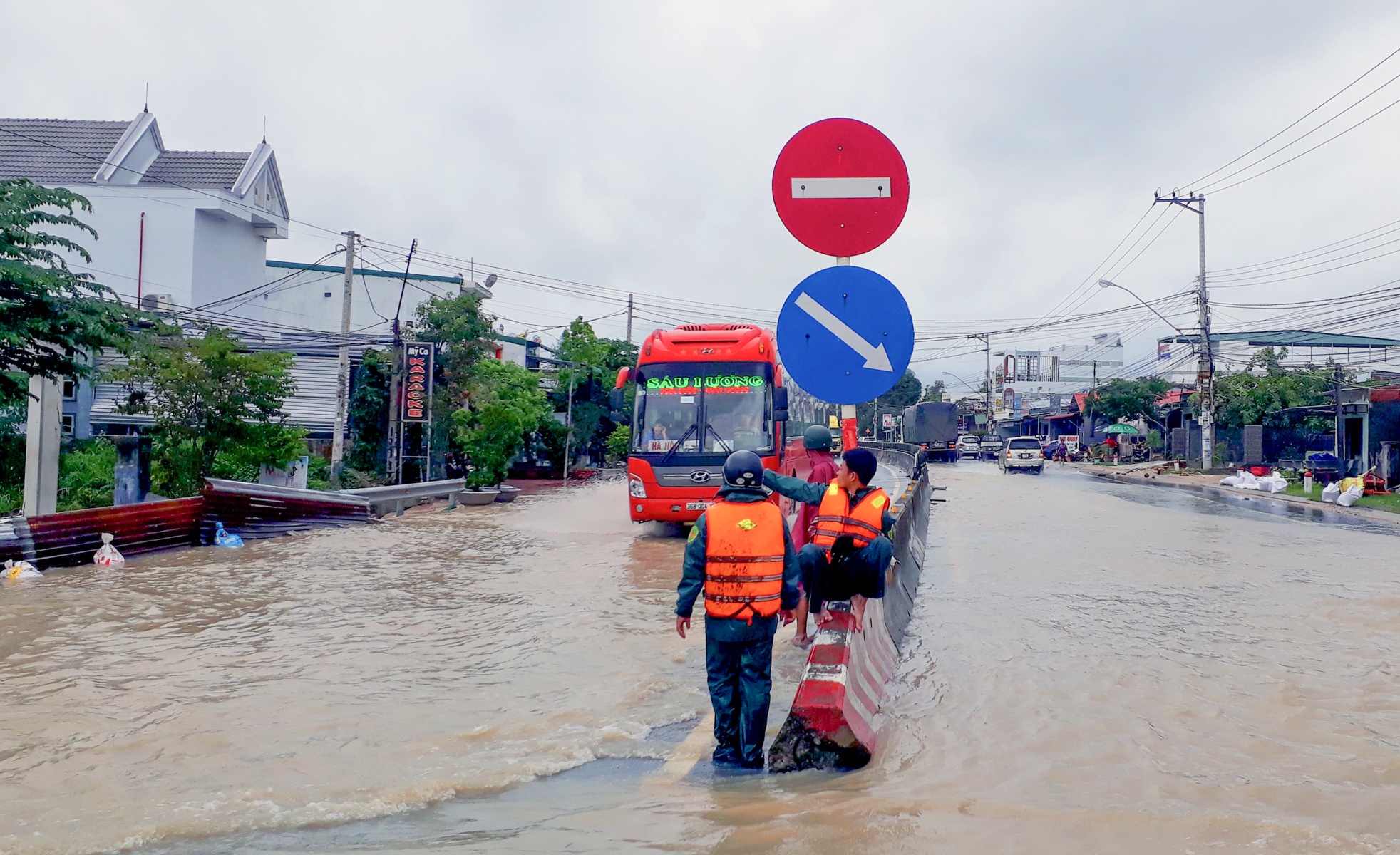Khanh Hoa co lap nhieu noi anh 2