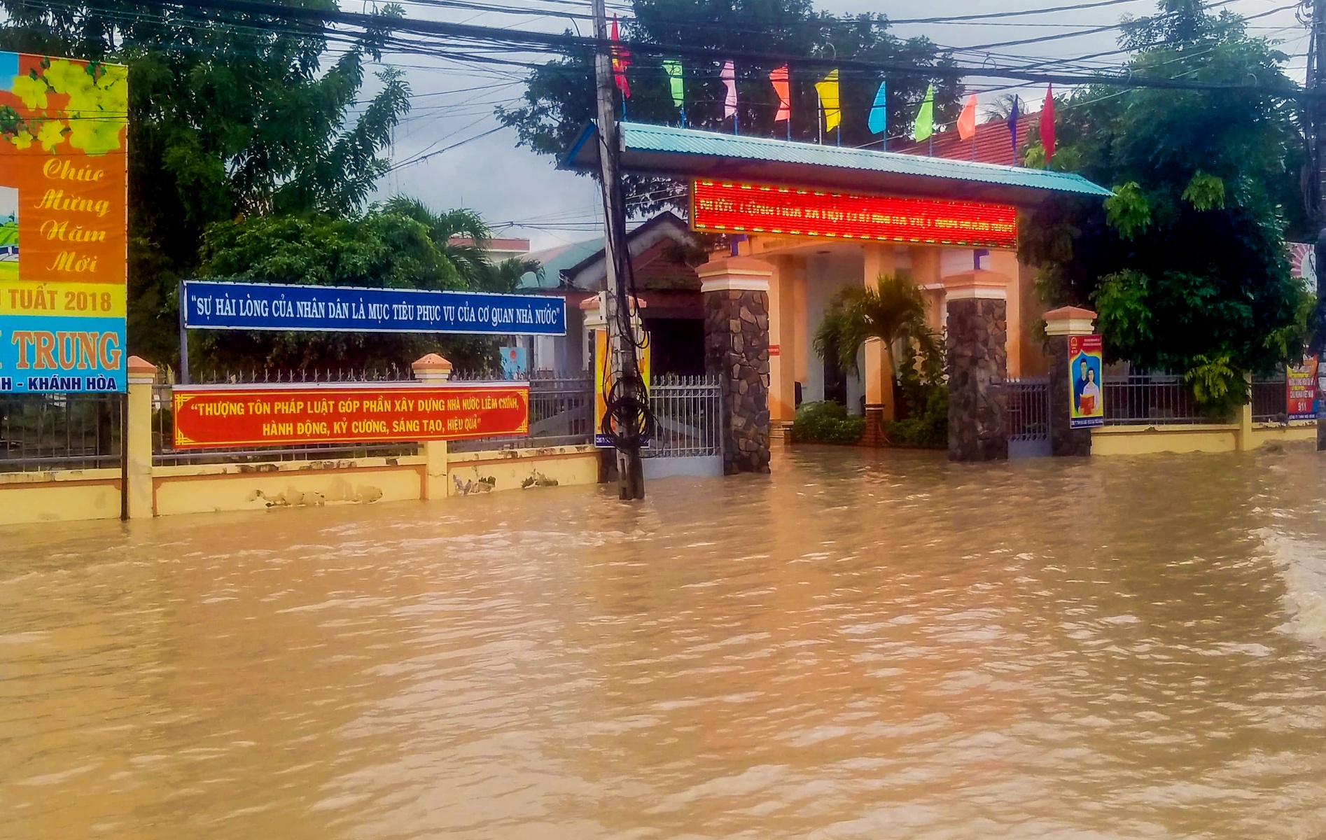 Khanh Hoa co lap nhieu noi anh 5