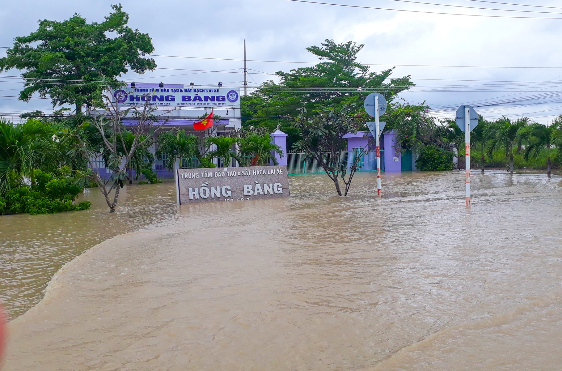 Khanh Hoa co lap nhieu noi anh 8