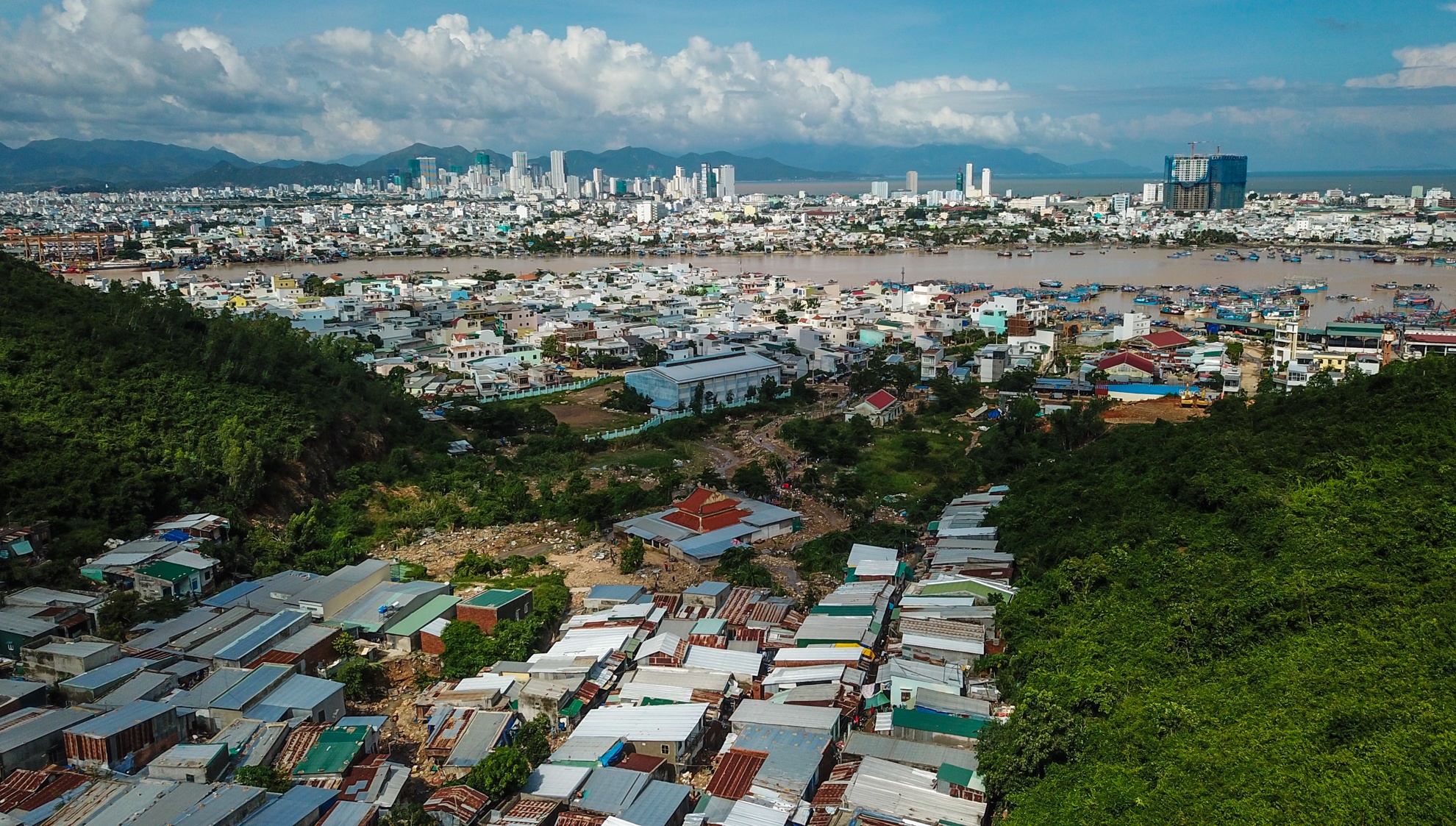 Nha Trang ung pho mua lu anh 1