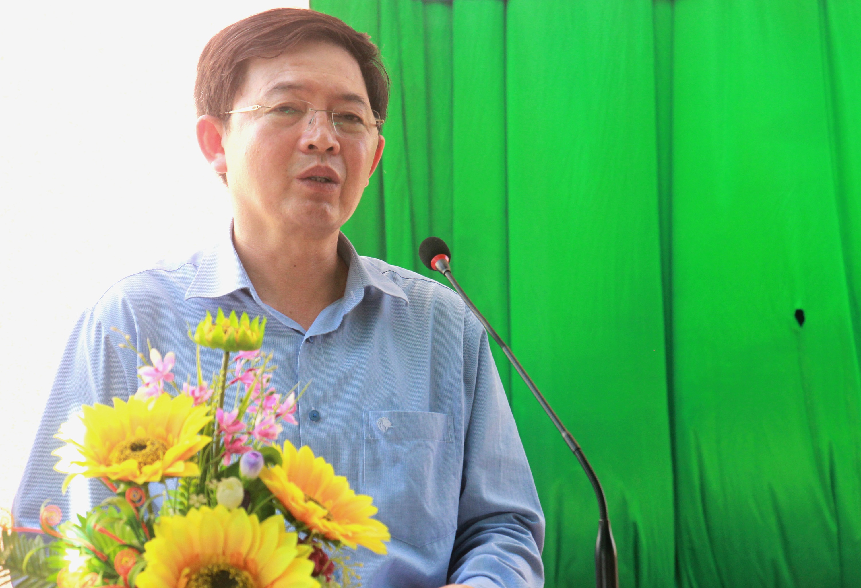 Chủ tịch tỉnh Bình Định đối thoại ảnh 1 Chu tich tinh Binh Dinh doi thoai anh 1